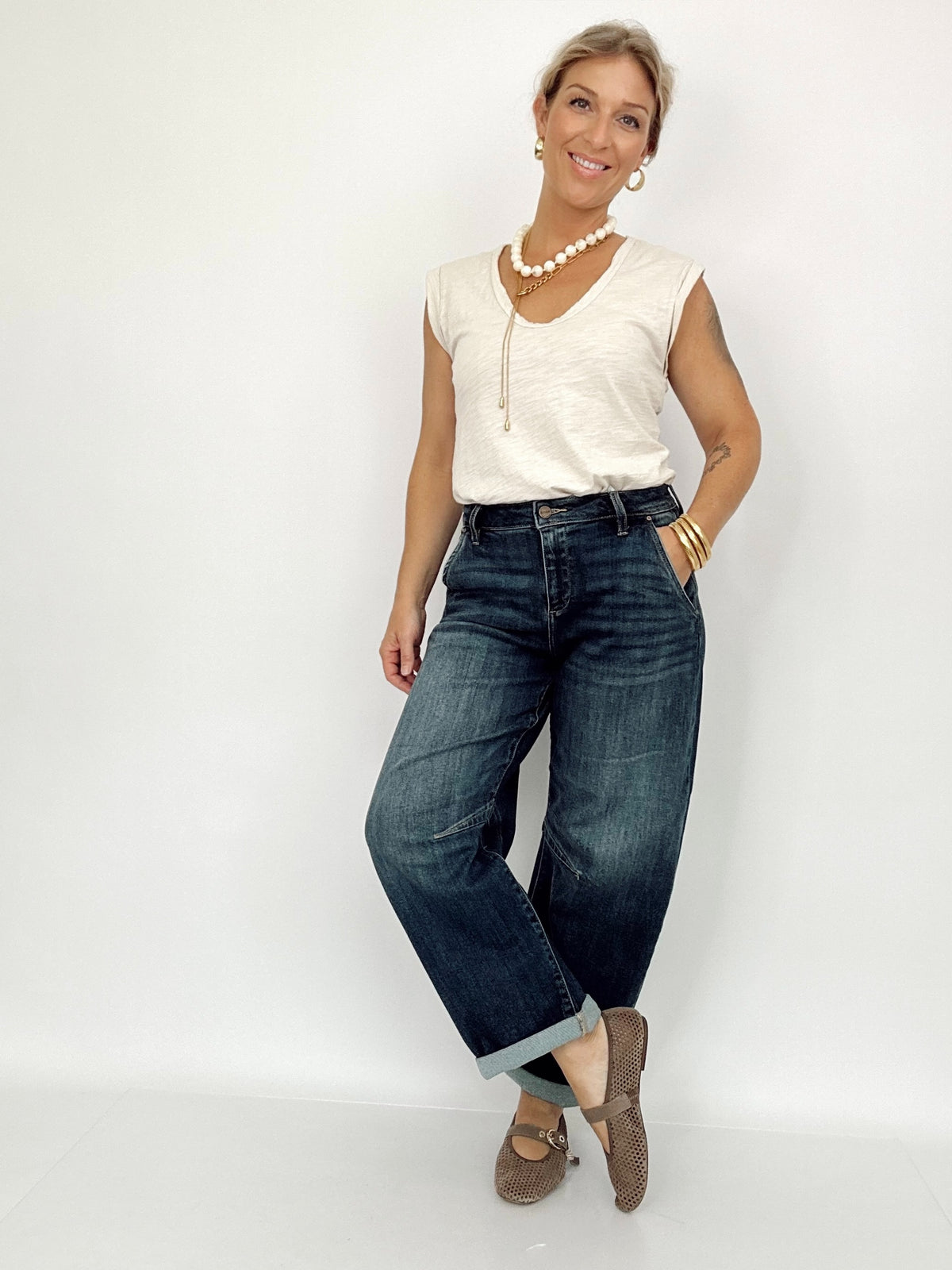 Suzy Crop Barrel Cuffed Jeans