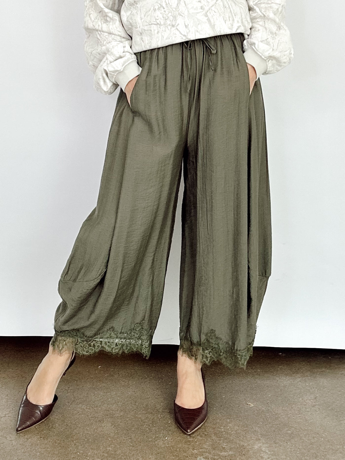 Lorelei Barrel Fit Pants Olive