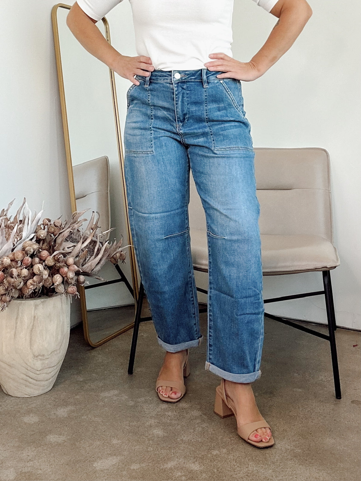 Zena Mid Rise Barrel Jeans