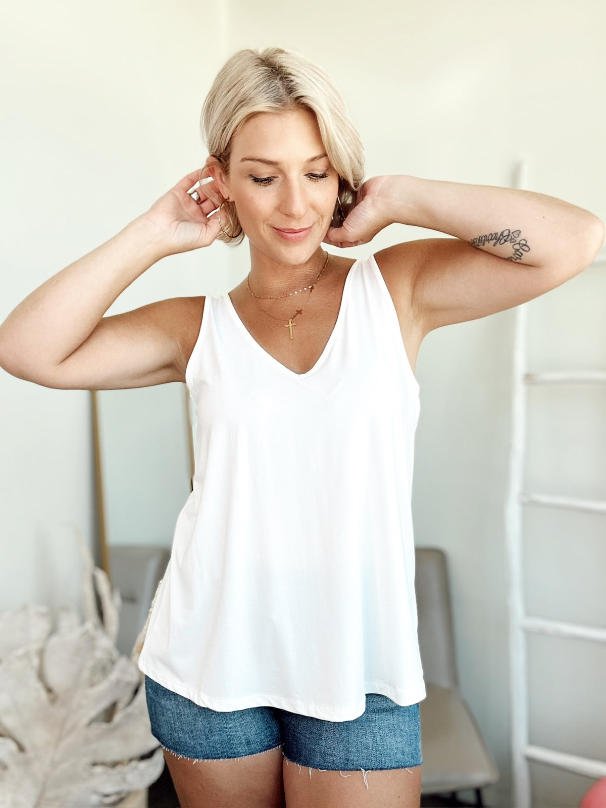 Delilah Bamboo Modal V-Neck Tank Off White