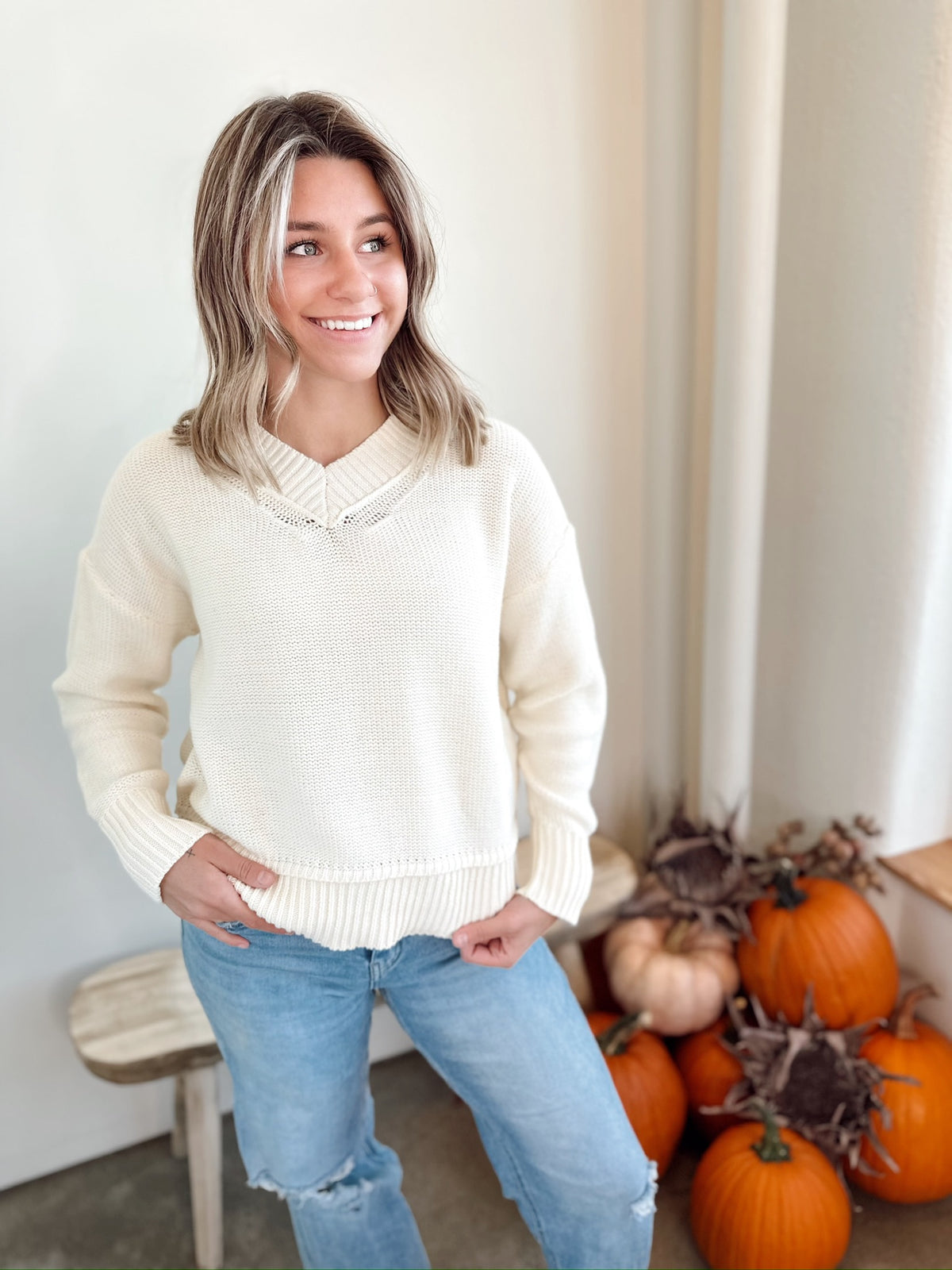 Lonnie V-Neck Sweater Natural