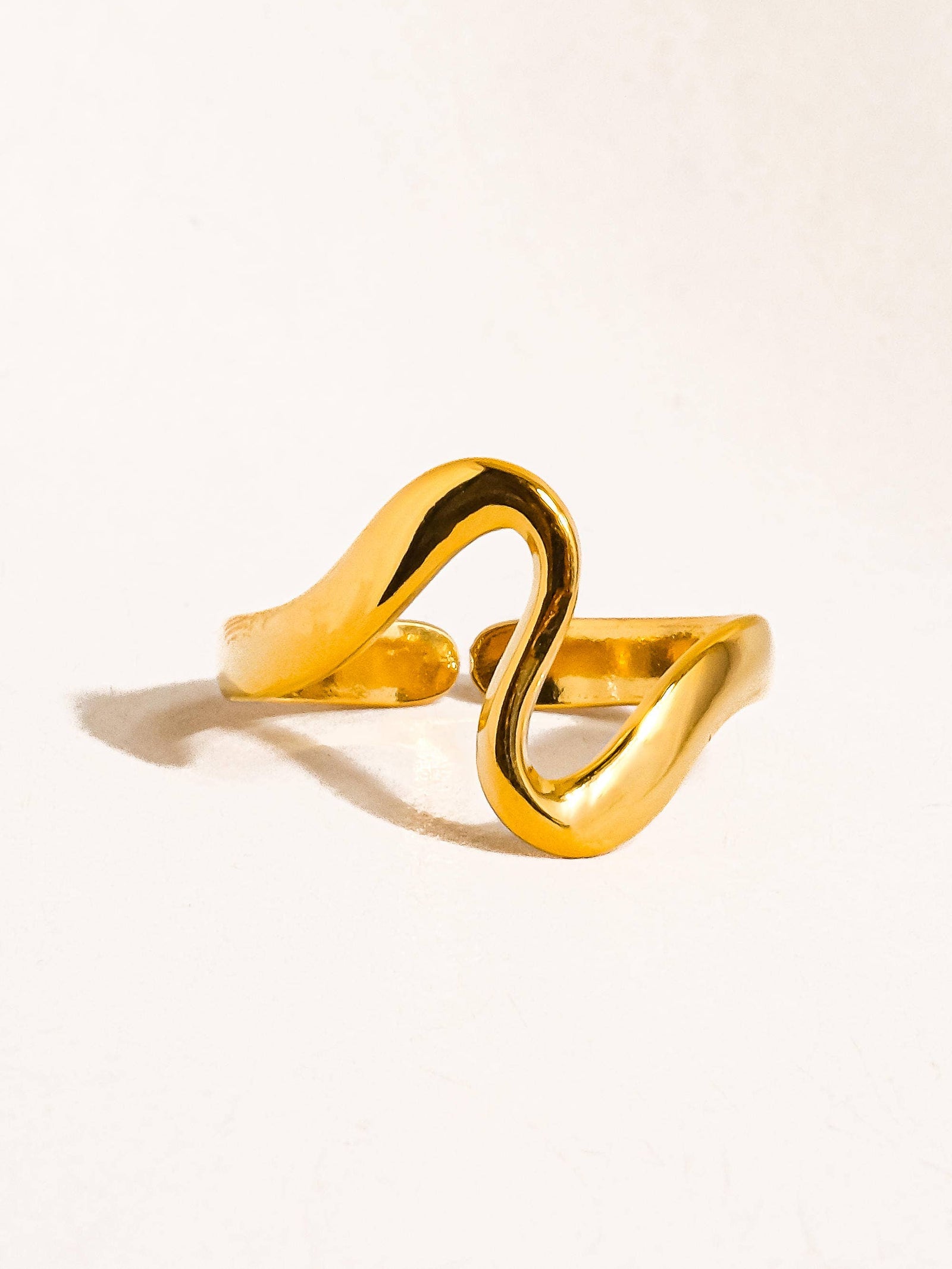 Arther 18K Gold Abstract Ring