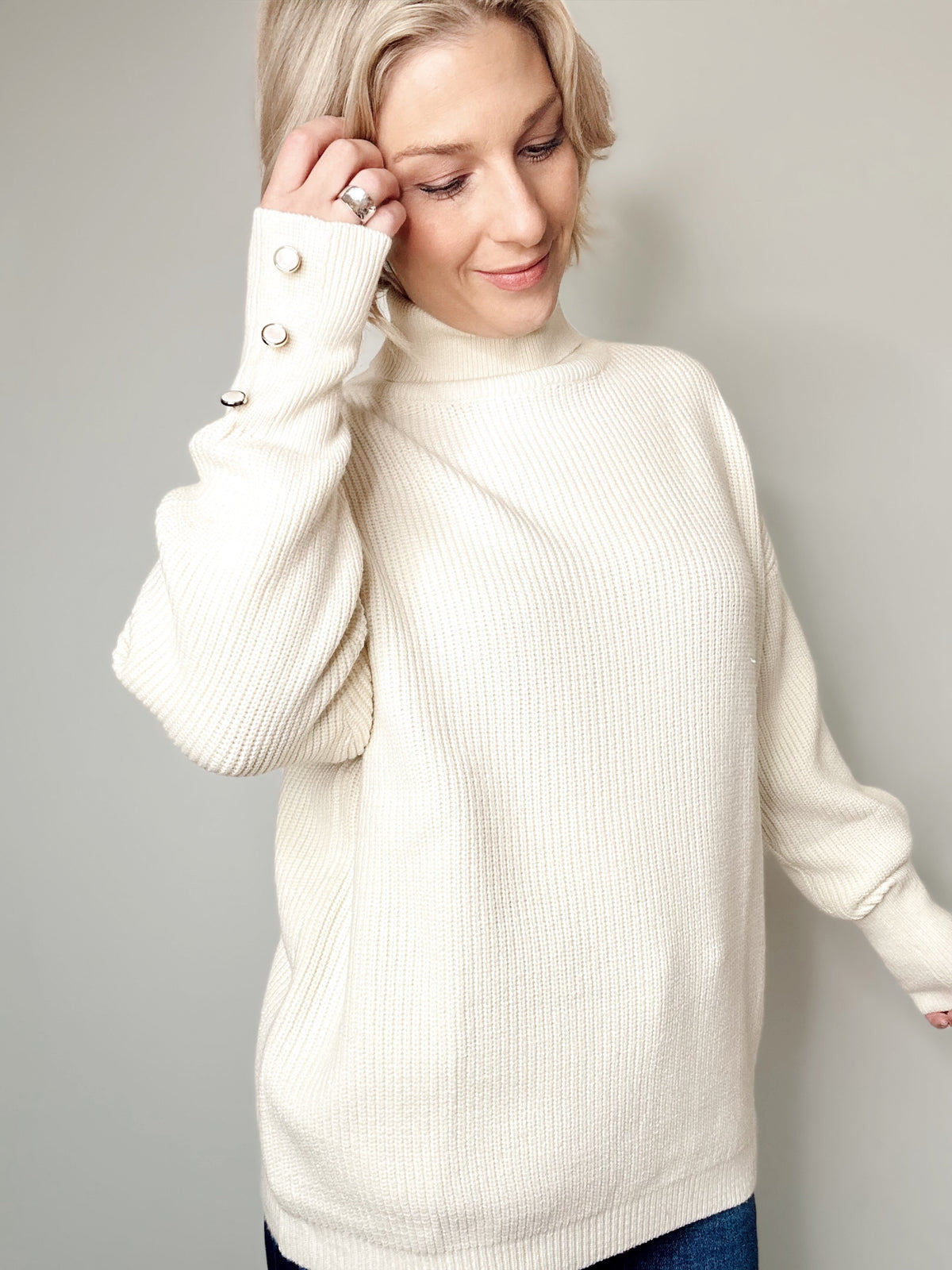 Pippa Turtle Neck Sweater Cream