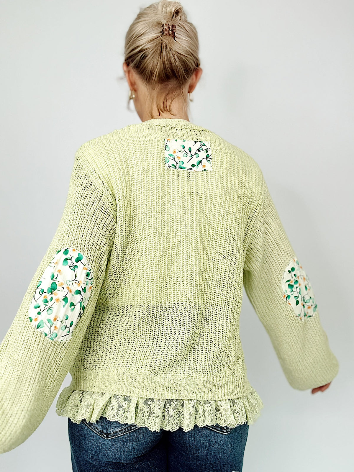 Donna Floral Ruffle Sweater Cardigan Light Green