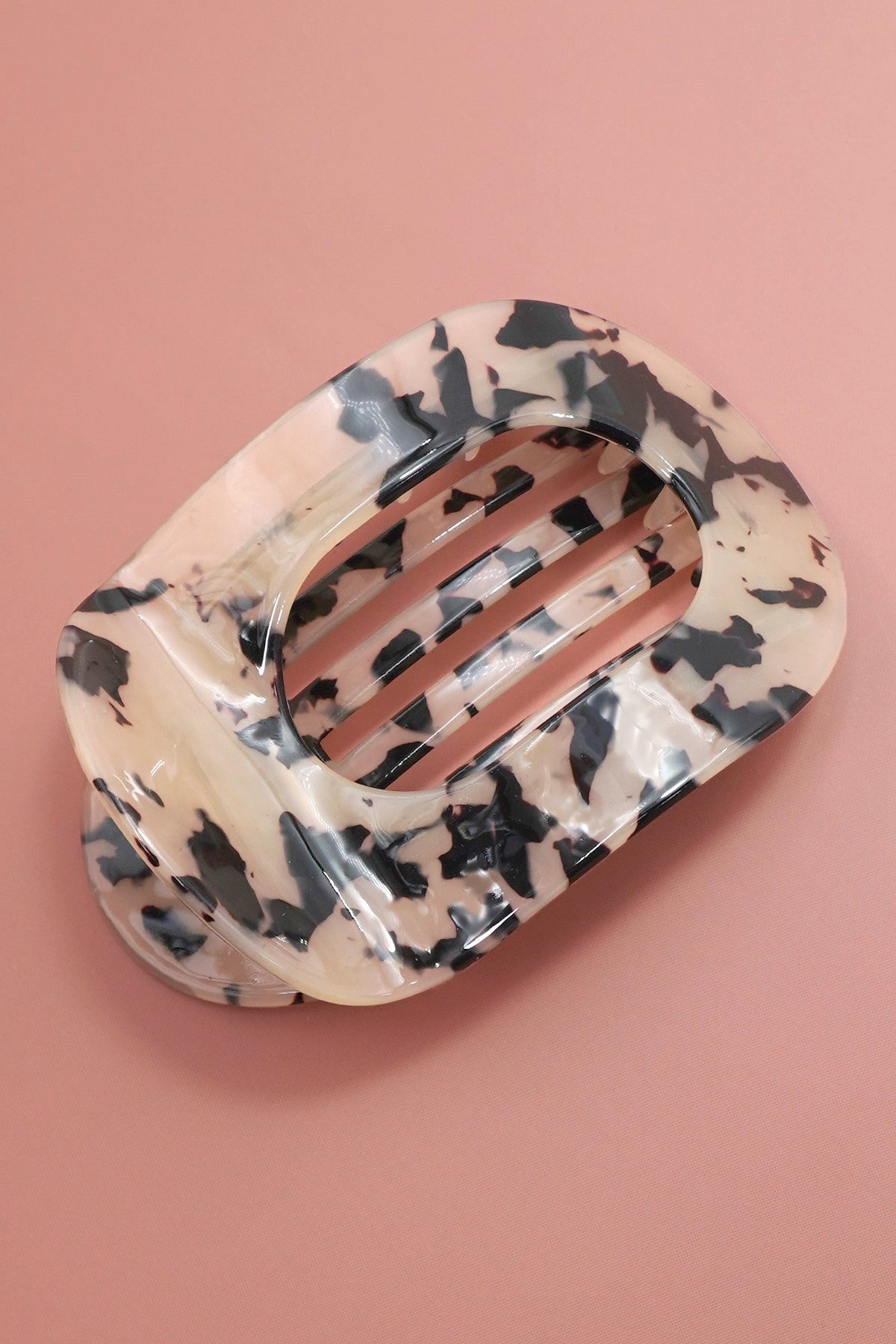 Jumbo Lay Flat Oval Hair Claw 40H993
