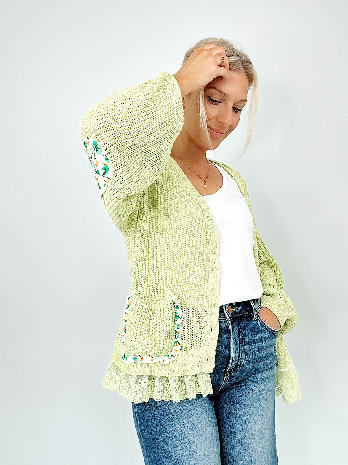 Donna Floral Ruffle Sweater Cardigan Light Green