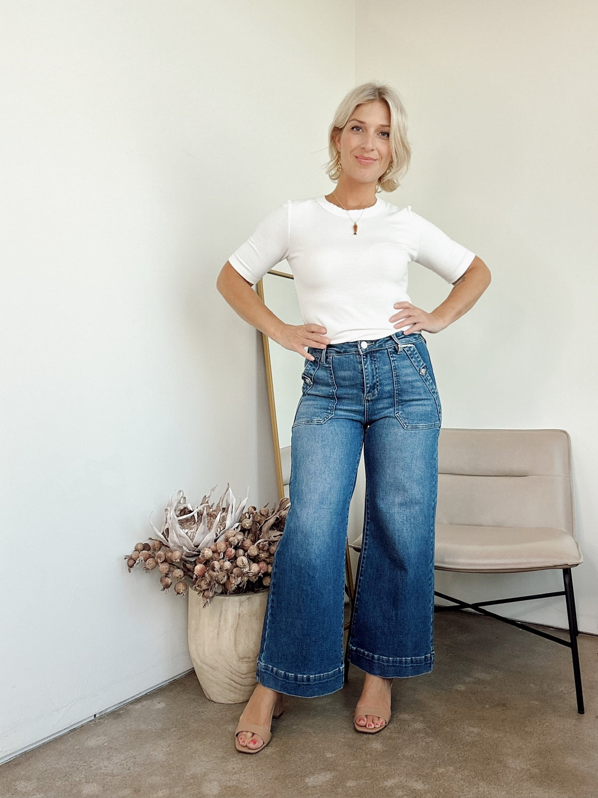 Kiki High Rise Ankle Wide Jeans