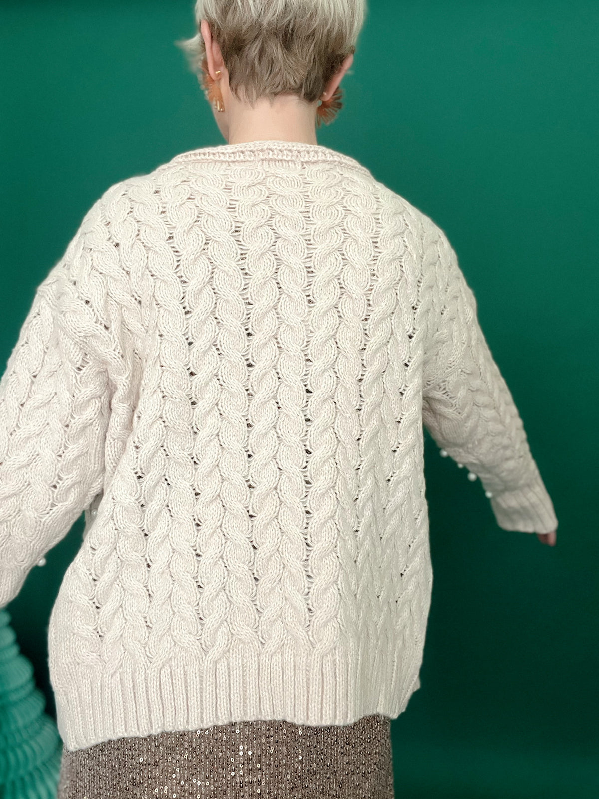 Kayla Twist Knitted Cardigan W/Pearl Detail