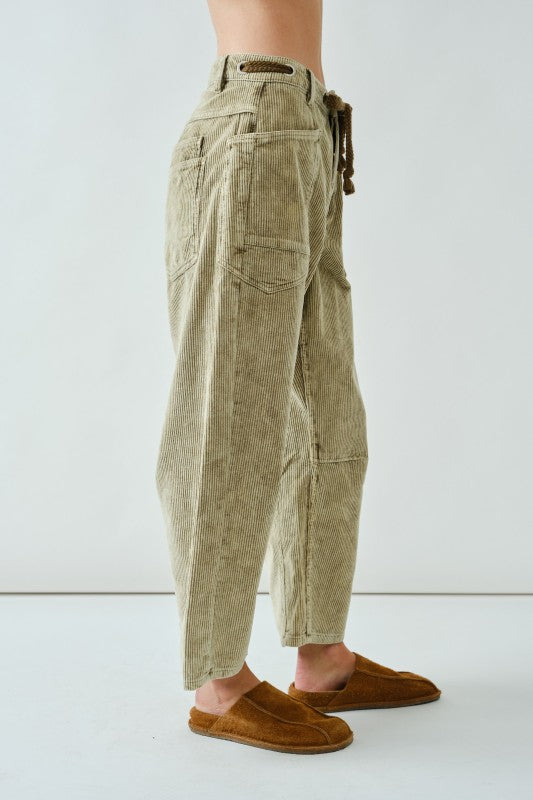 Dani Barrel Corduroy Pants Olive