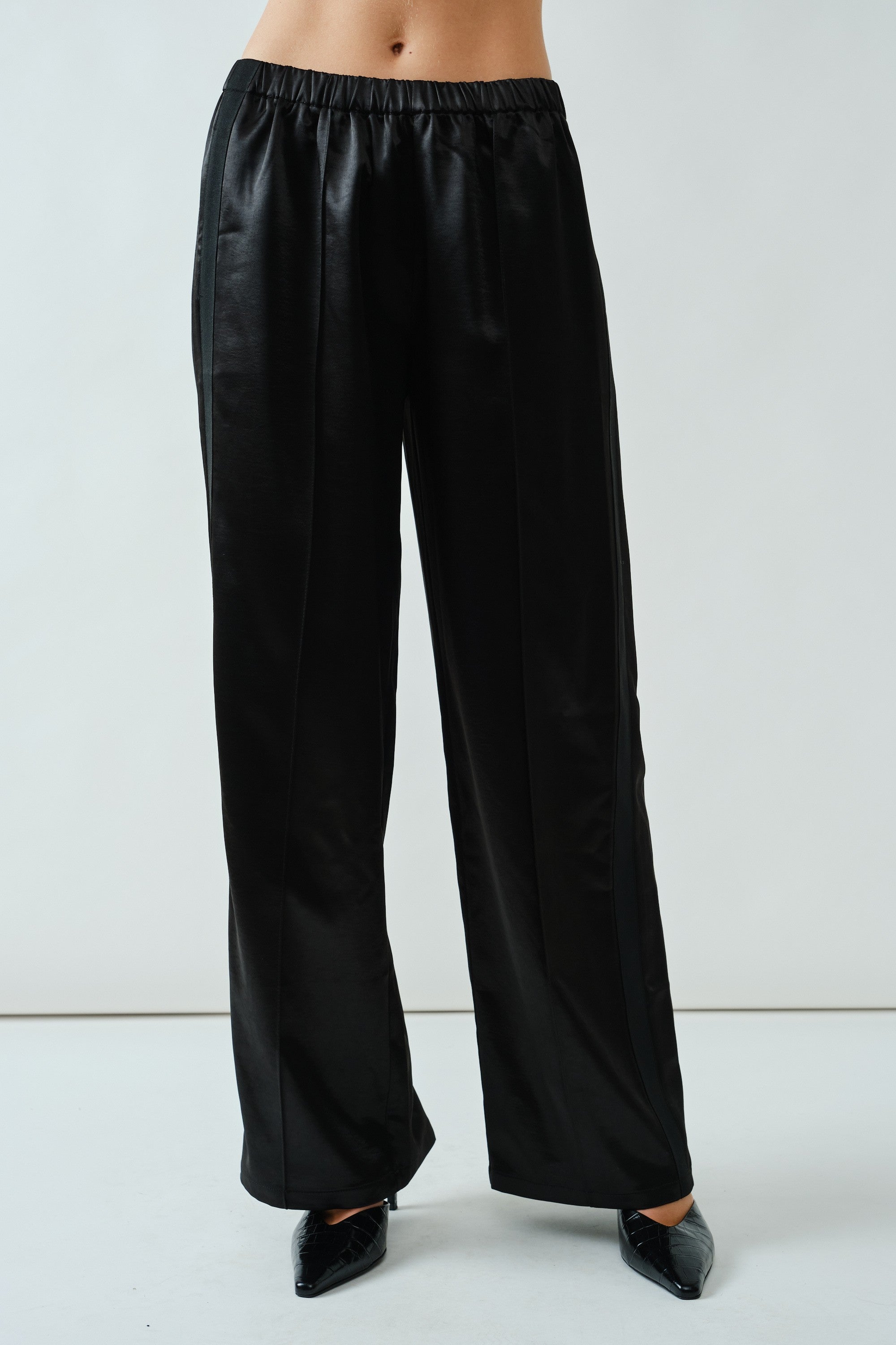 Phoebe Satin Pants Black