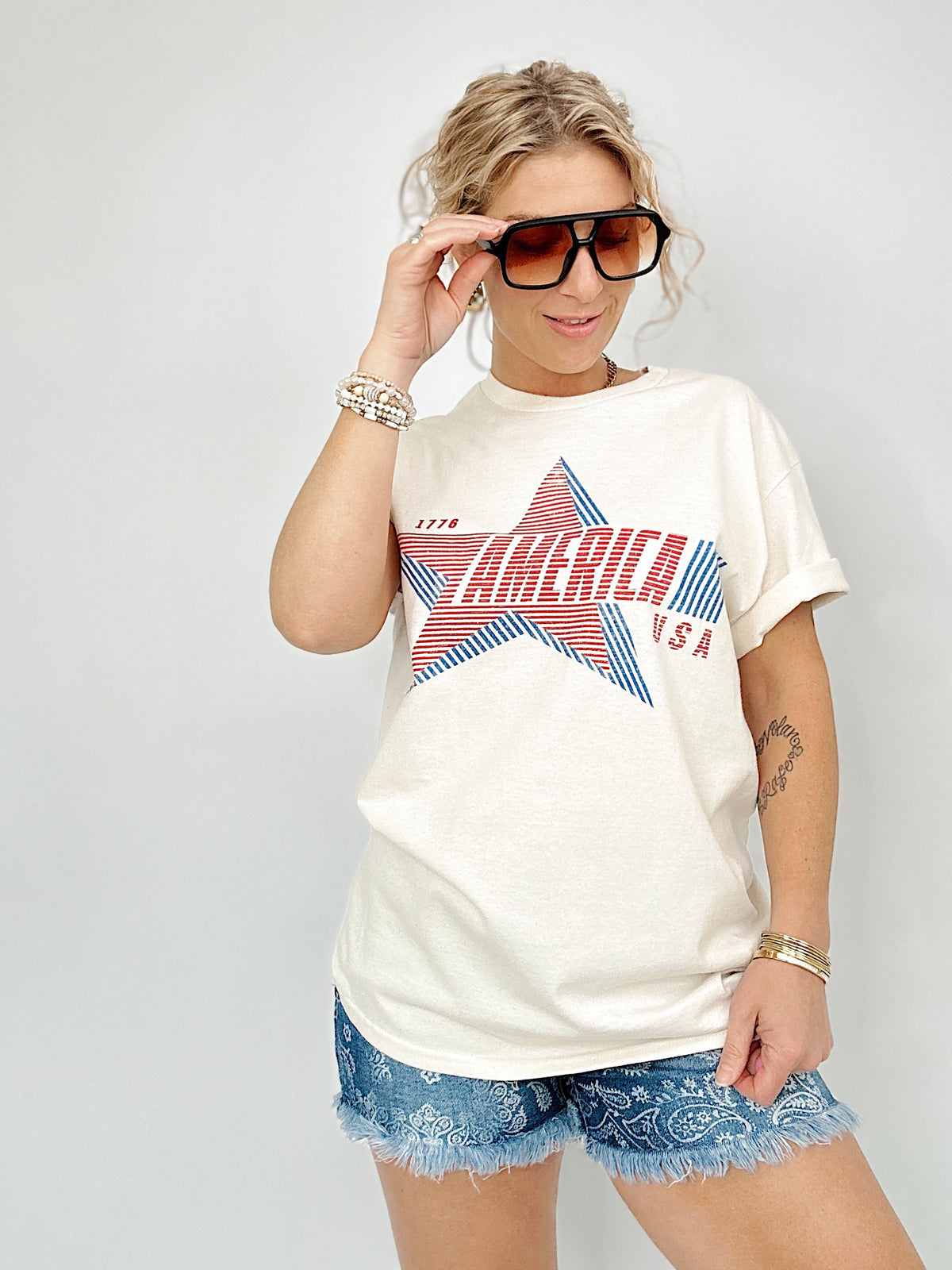 1776 America Retro Graphic Tee
