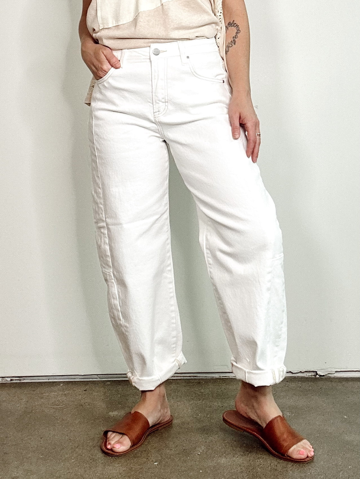 Lara High Rise Barrel Jeans Cream