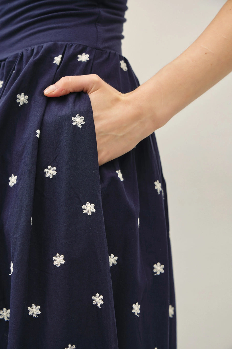 Blakely Scallop Edge Midi Dress