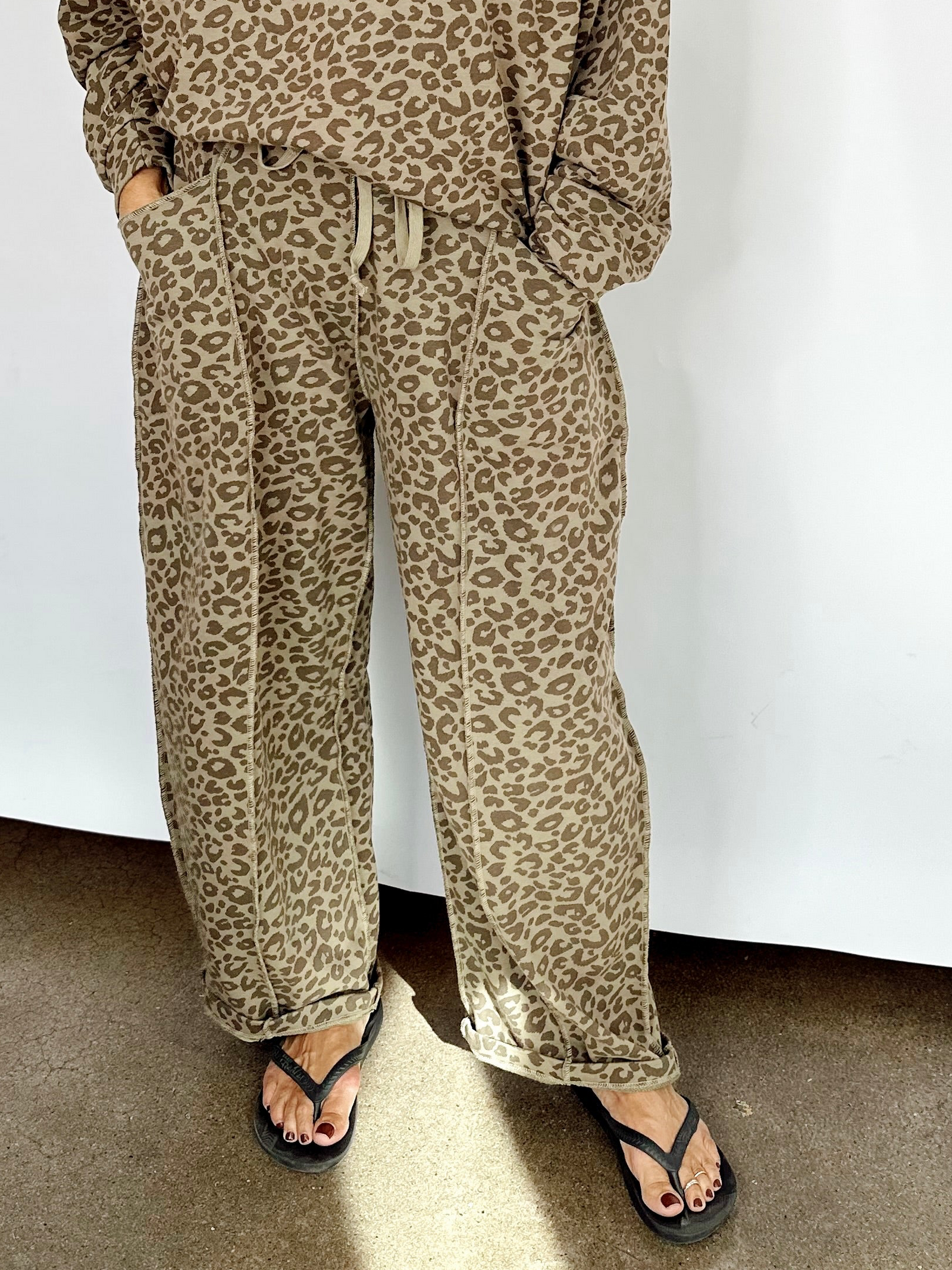 Dee Leopard Print Barrel Pants Olive