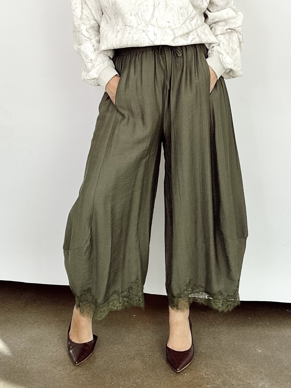 Lorelei Barrel Fit Pants Olive