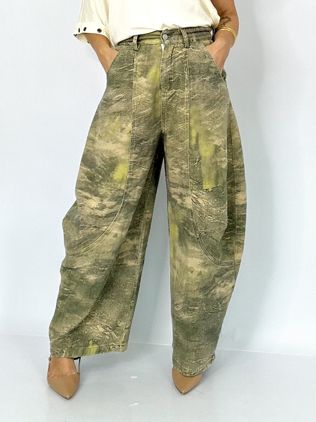 Joey Camo Print Barrel Leg Carpenter Jeans