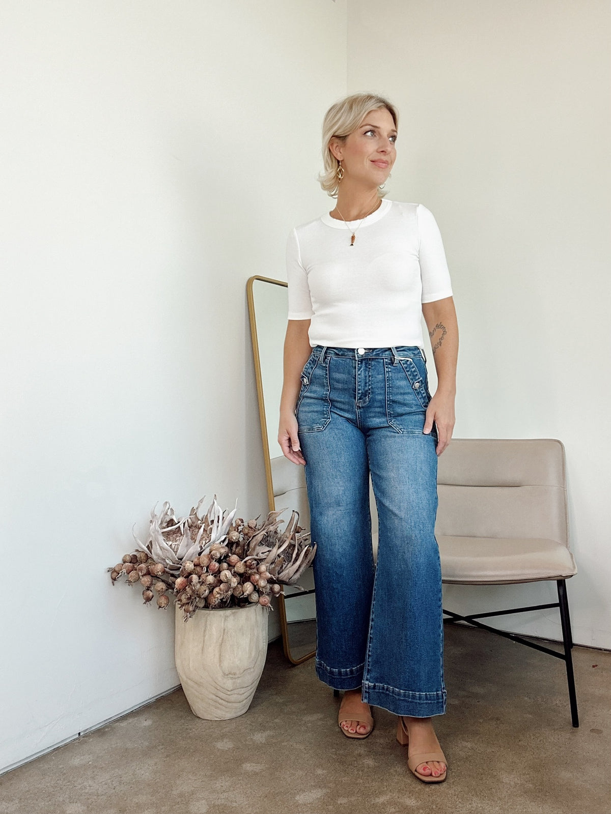 Kiki High Rise Ankle Wide Jeans