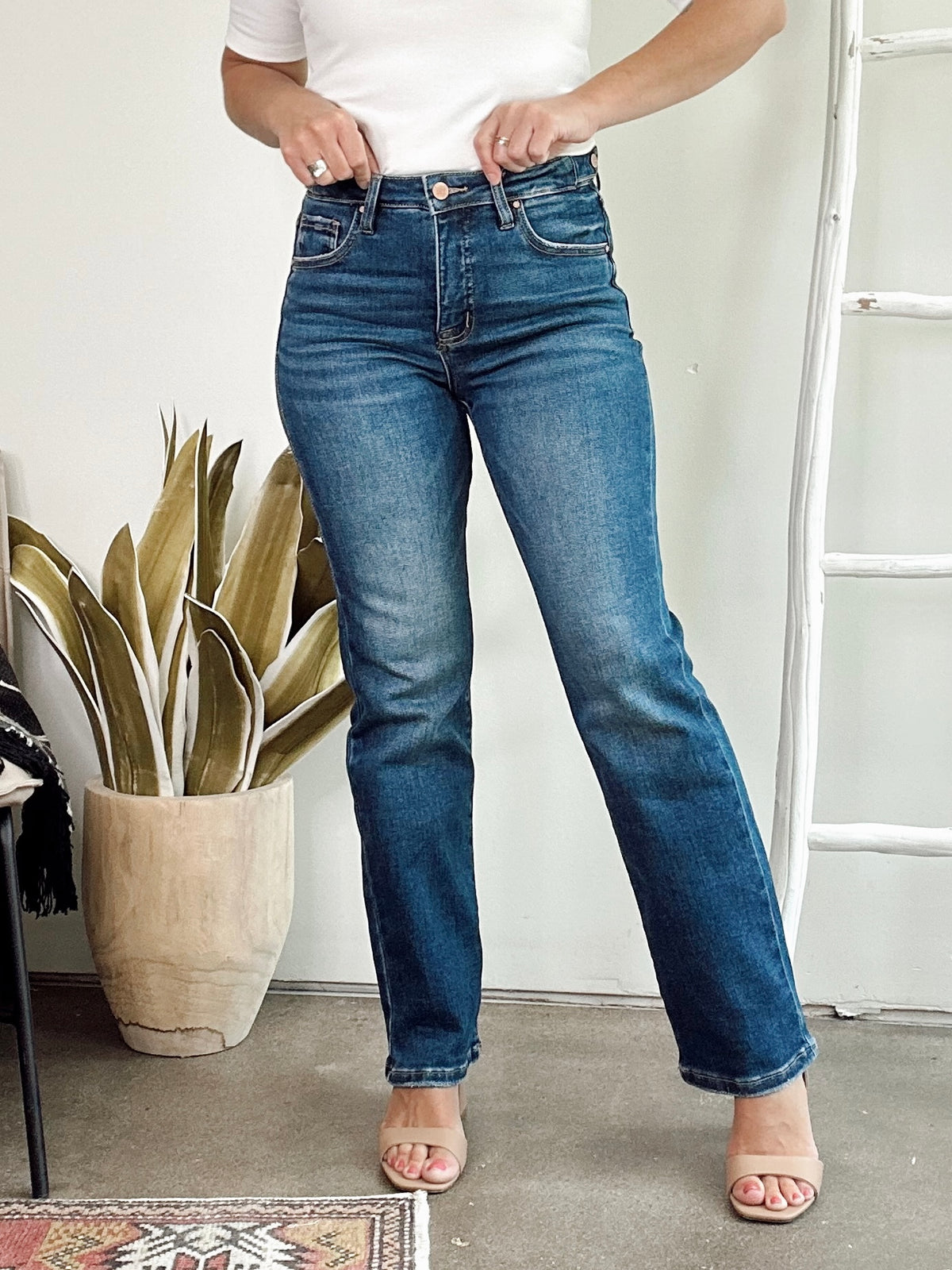 Rae High Rise Ankle Straight Jean