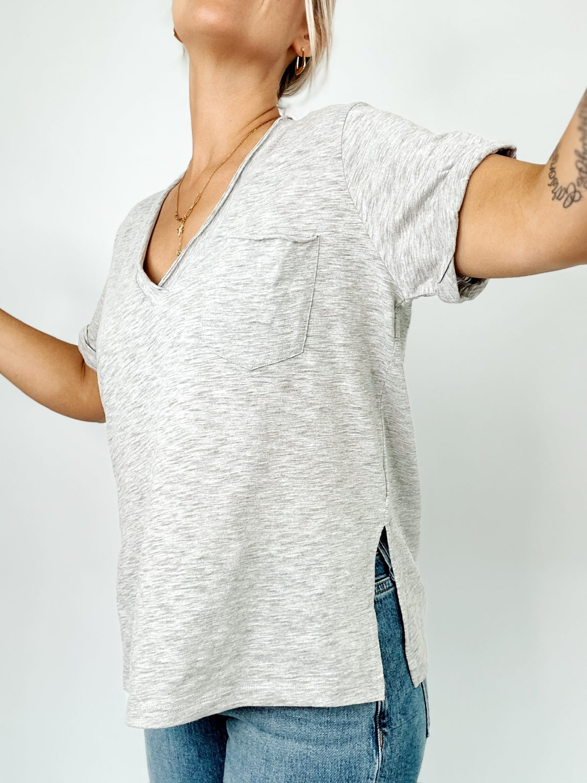 Sydney V-neck Short Sleeve Top Heather Gray