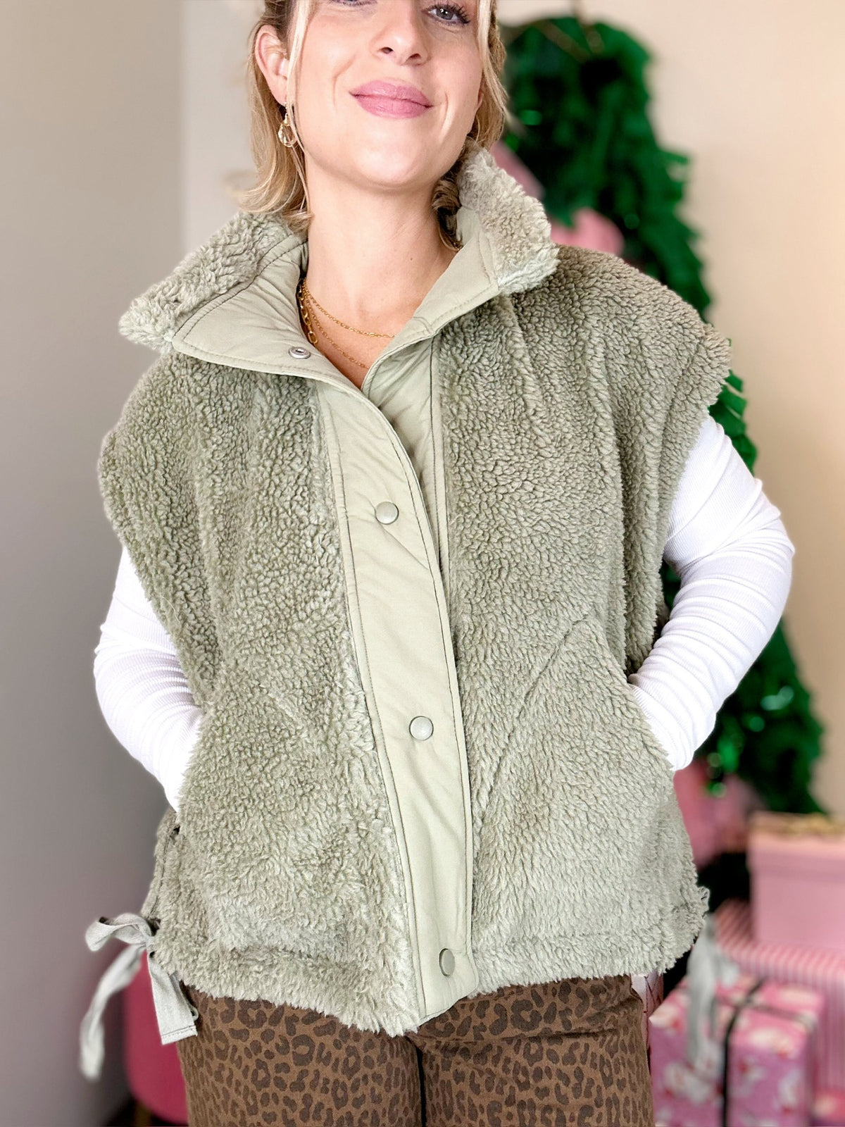 Morgan Sherpa Vest S. Olive
