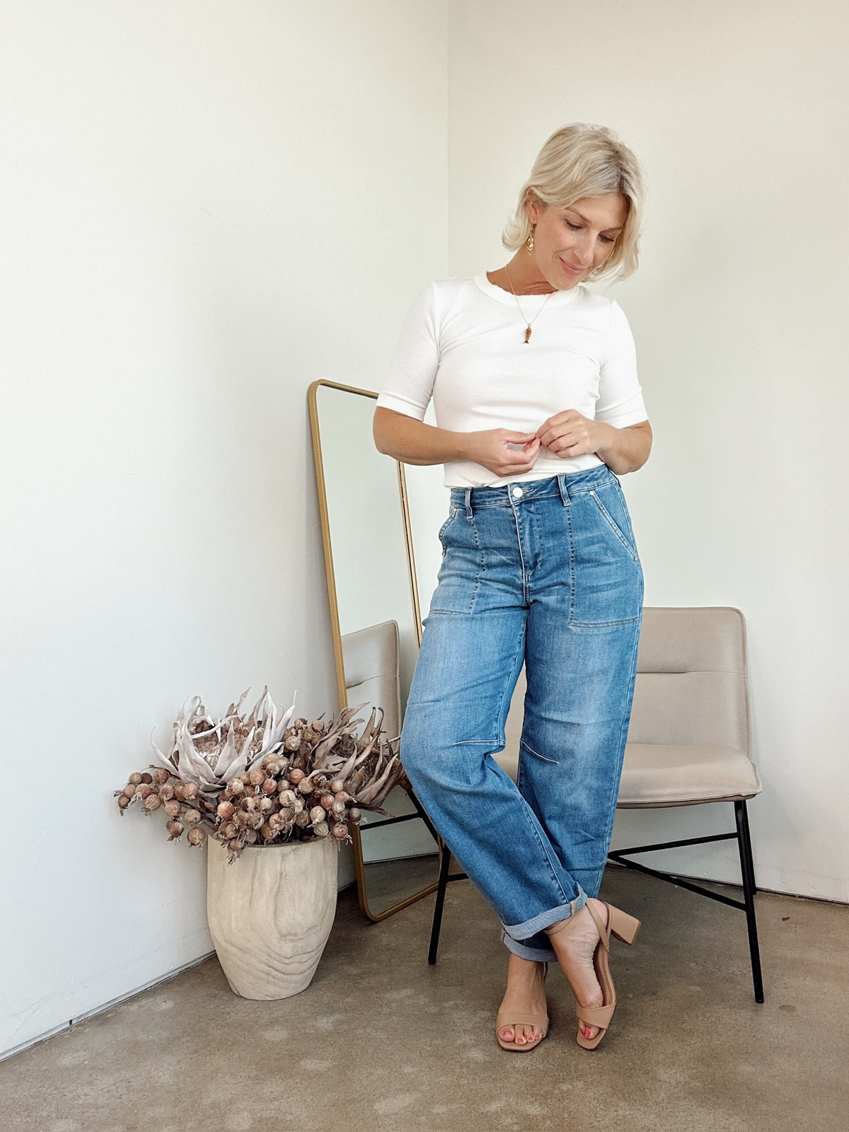 Zena Mid Rise Barrel Jeans