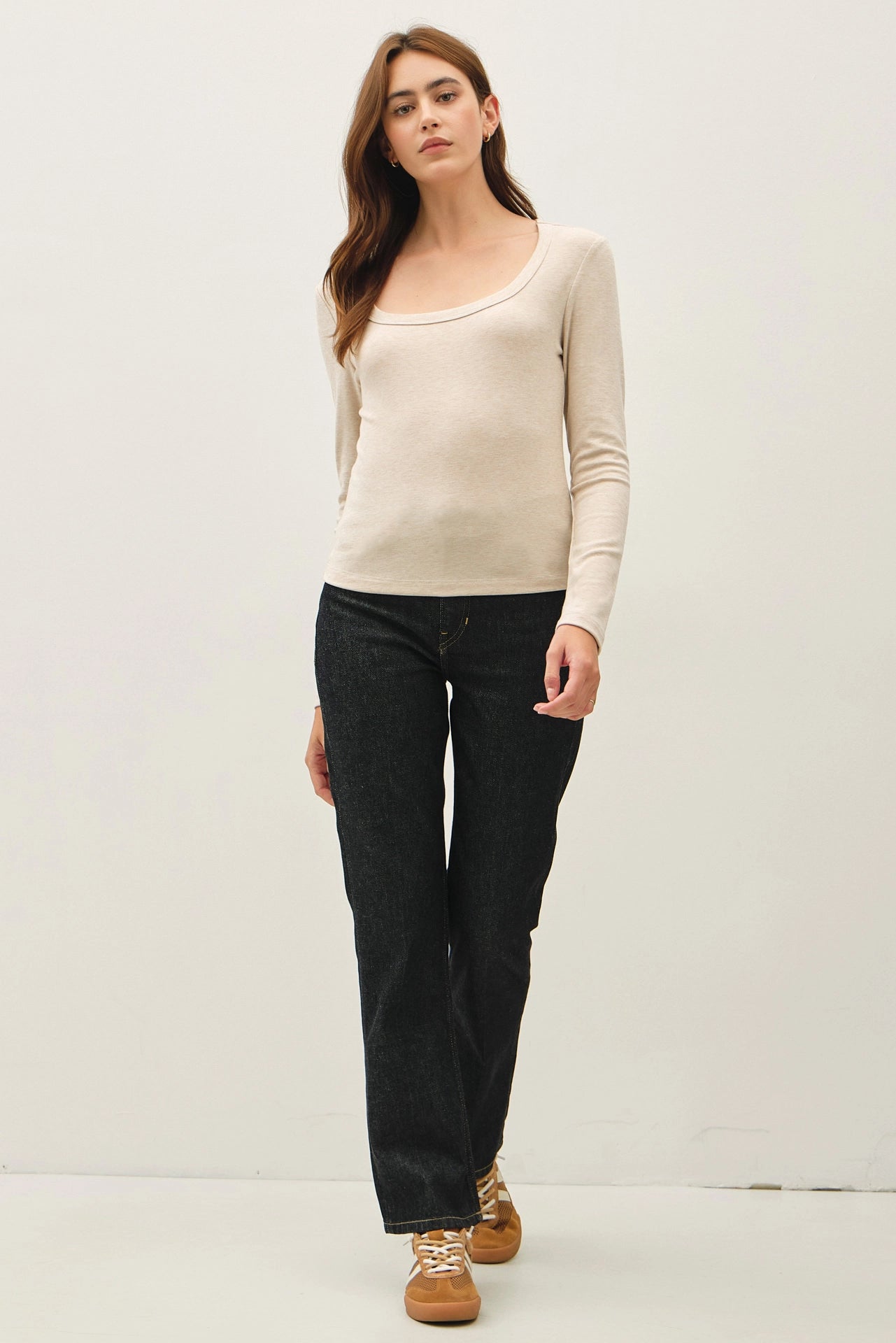 Betty Basic Scoop Neck Long Sleeve Top Oatmeal
