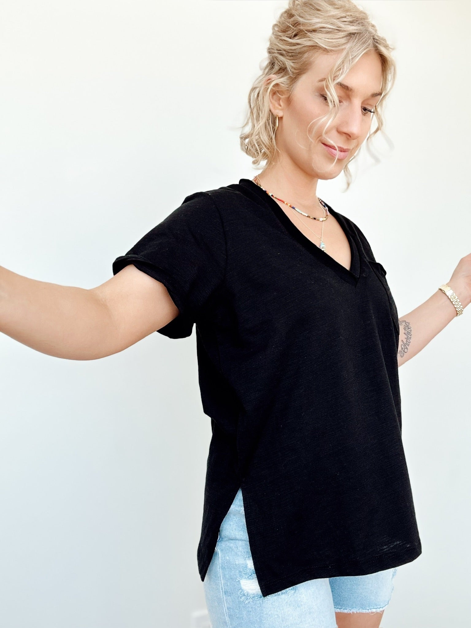 Sydney V-neck Short Sleeve Top Black