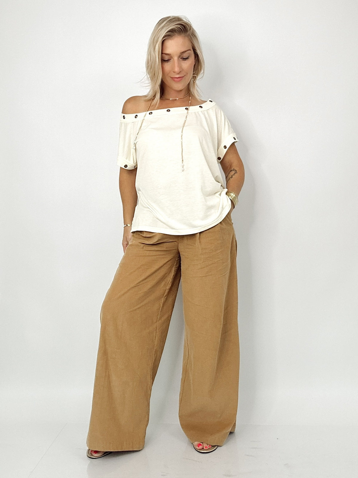 Ellie Pleated Wide Leg Couduroy Pants