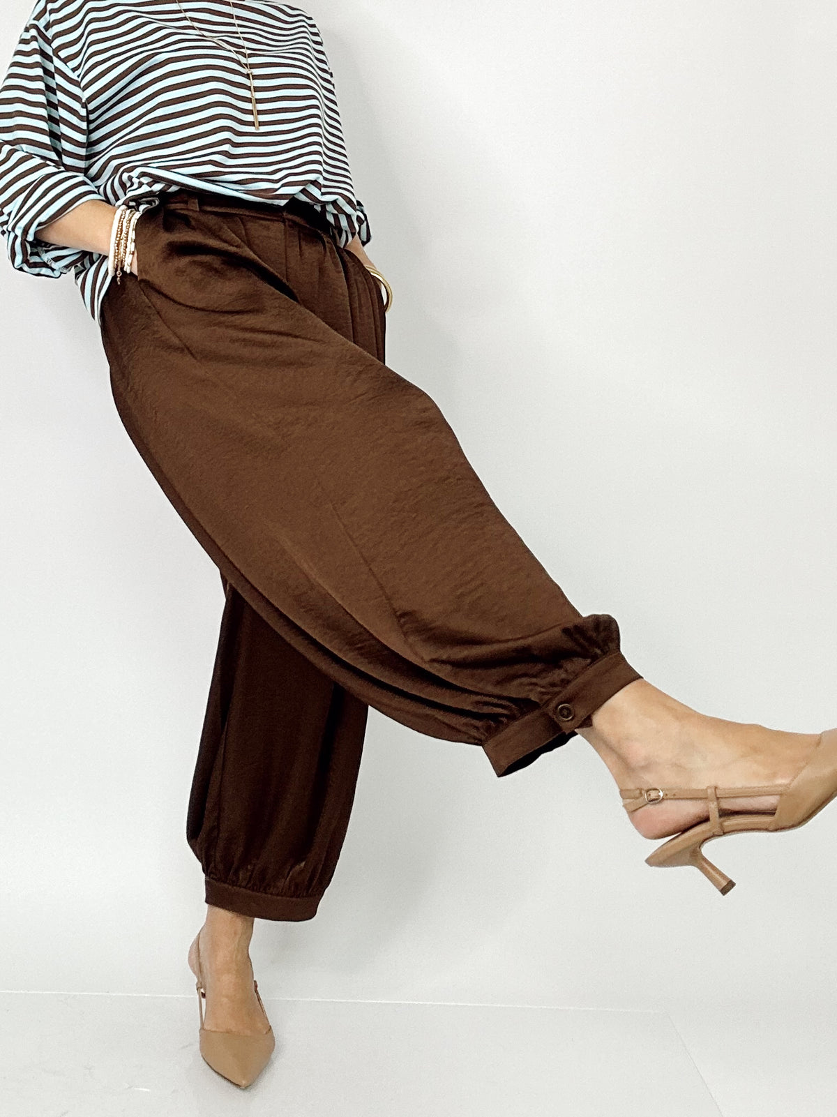 Della Satin Shirring Baggy Dress Pants Brown