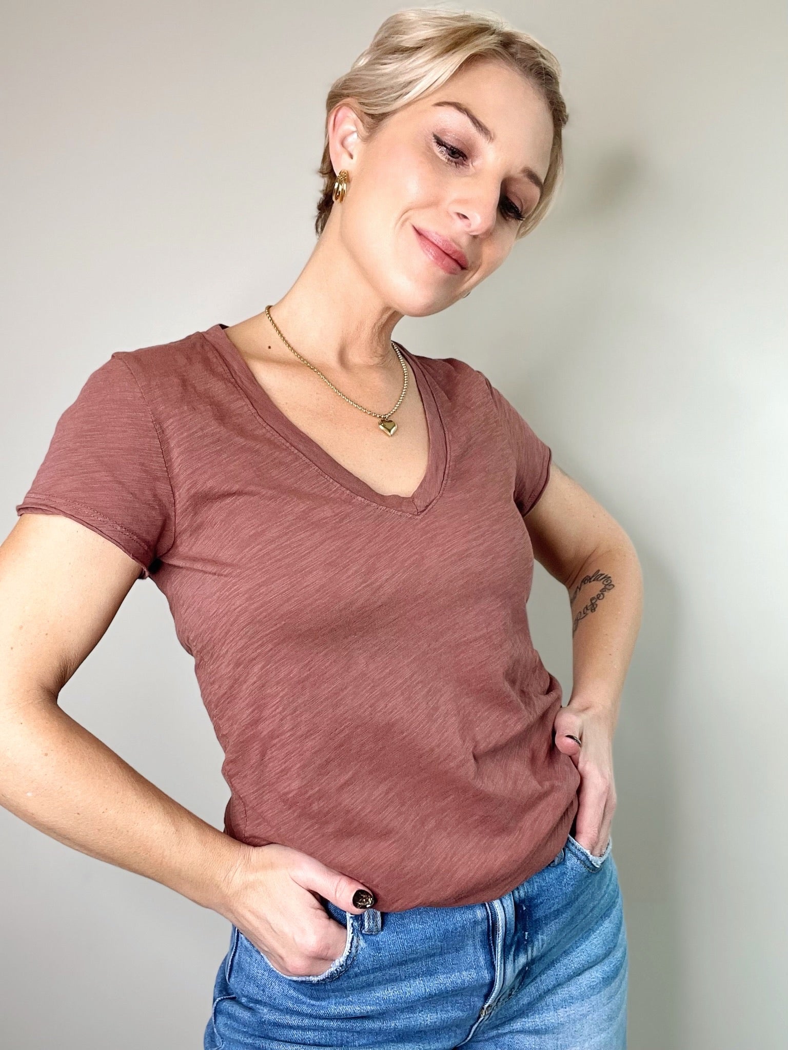 Brynn Classic Raw Trim Sleeve V-Neck Tee