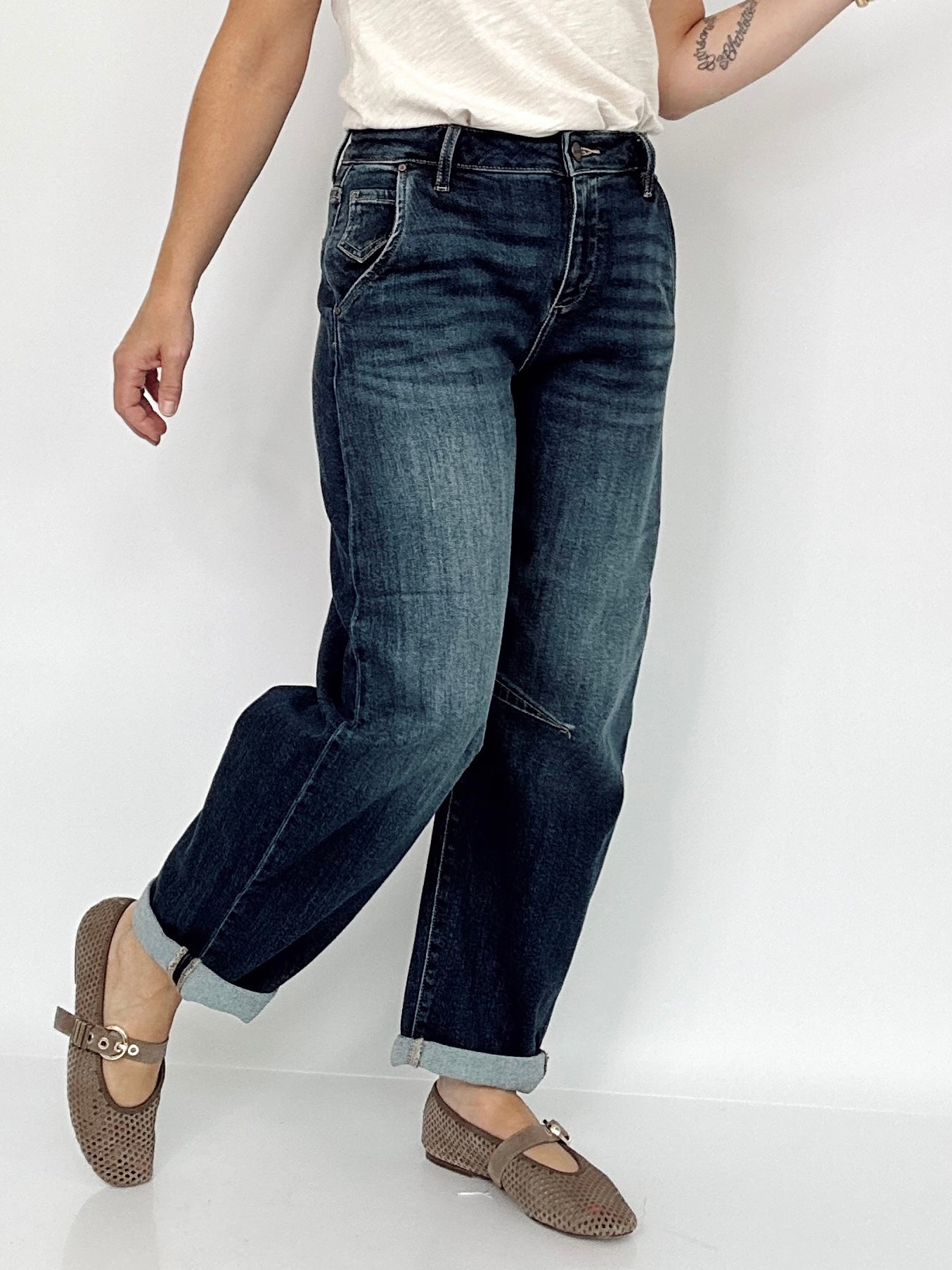 Suzy Crop Barrel Cuffed Jeans
