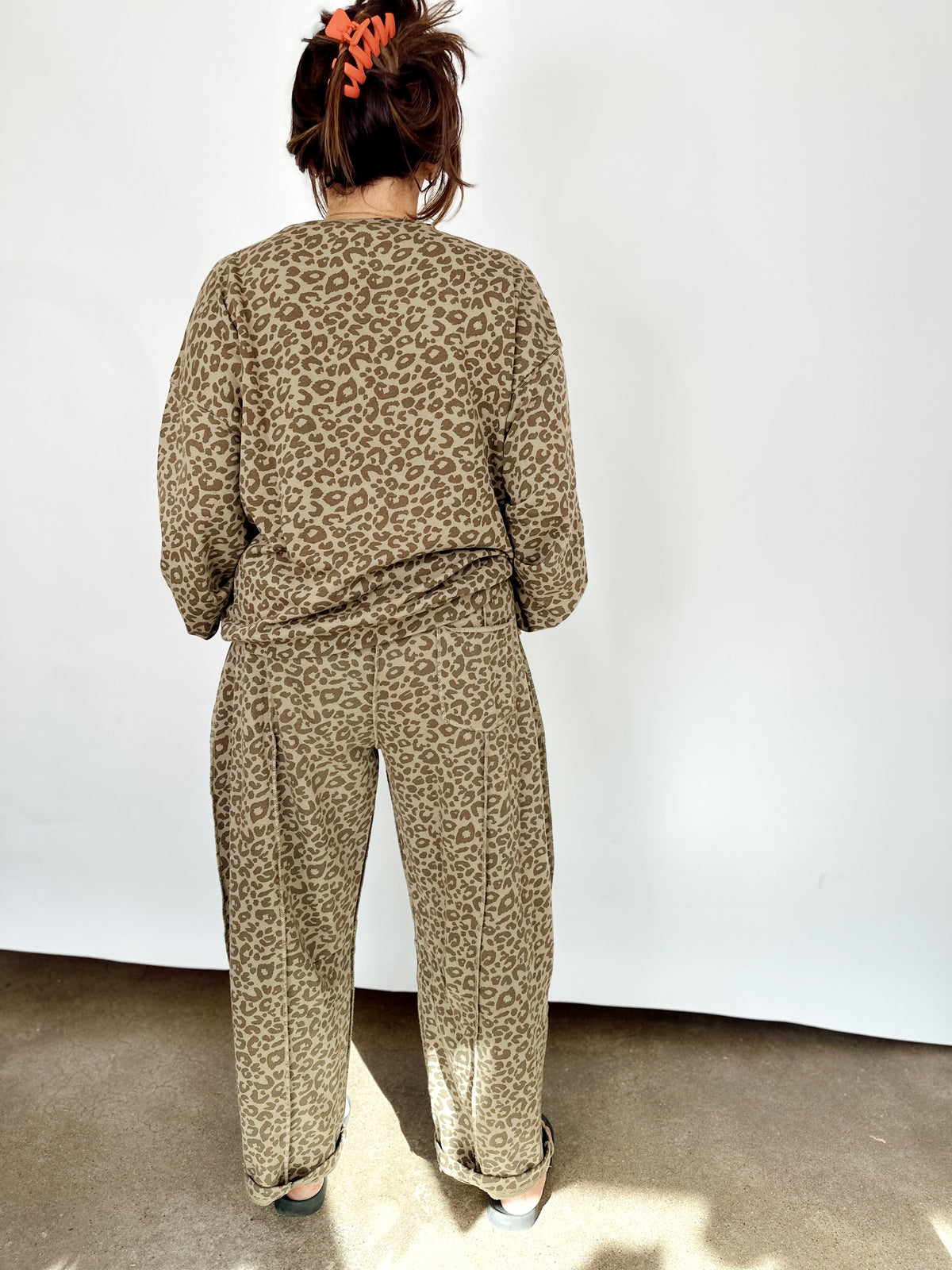 Lona Leopard Print Oversized Sweatshirt Olive