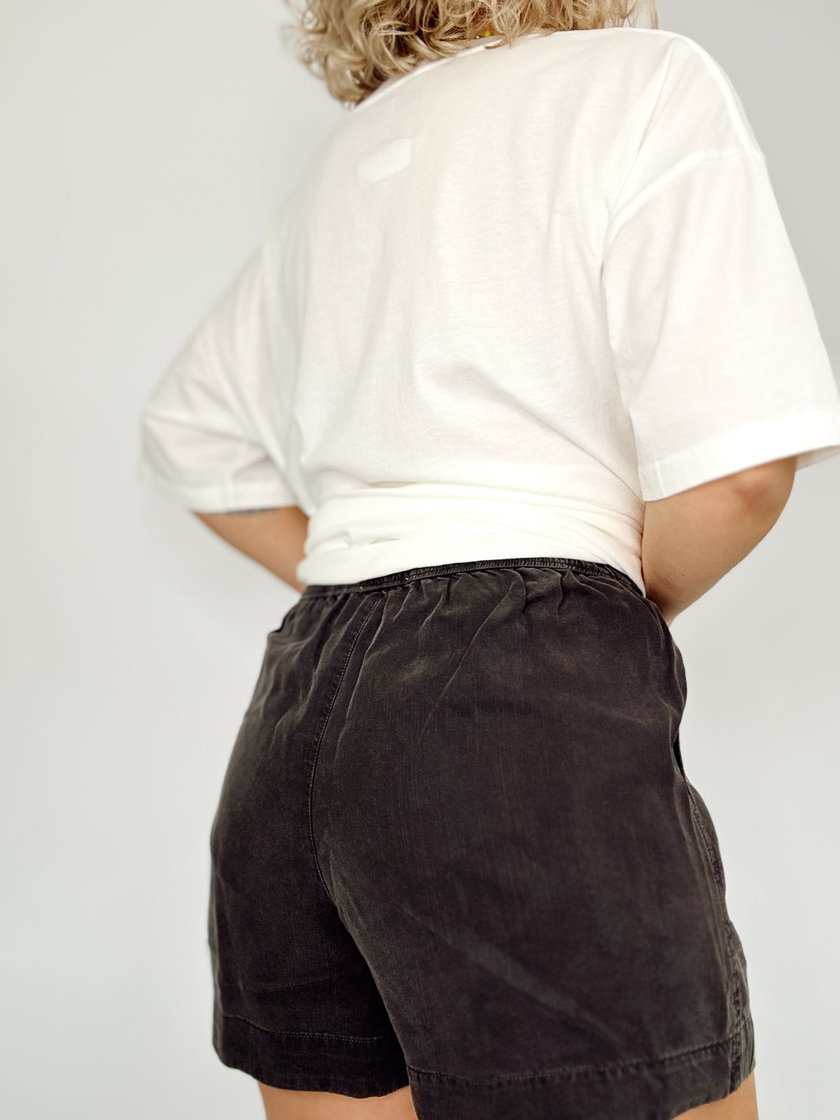 Alice High Rise Tencel Shorts Charcoal