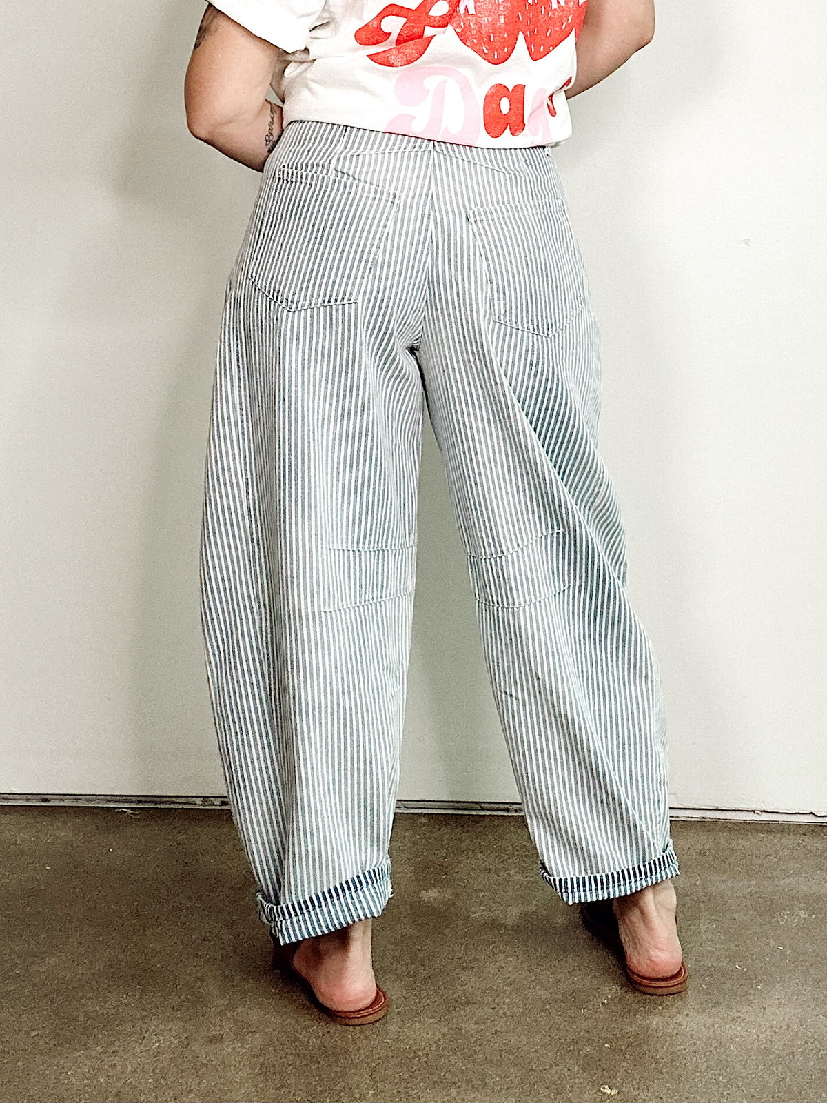Holis Railroad Striped Barrel Jeans