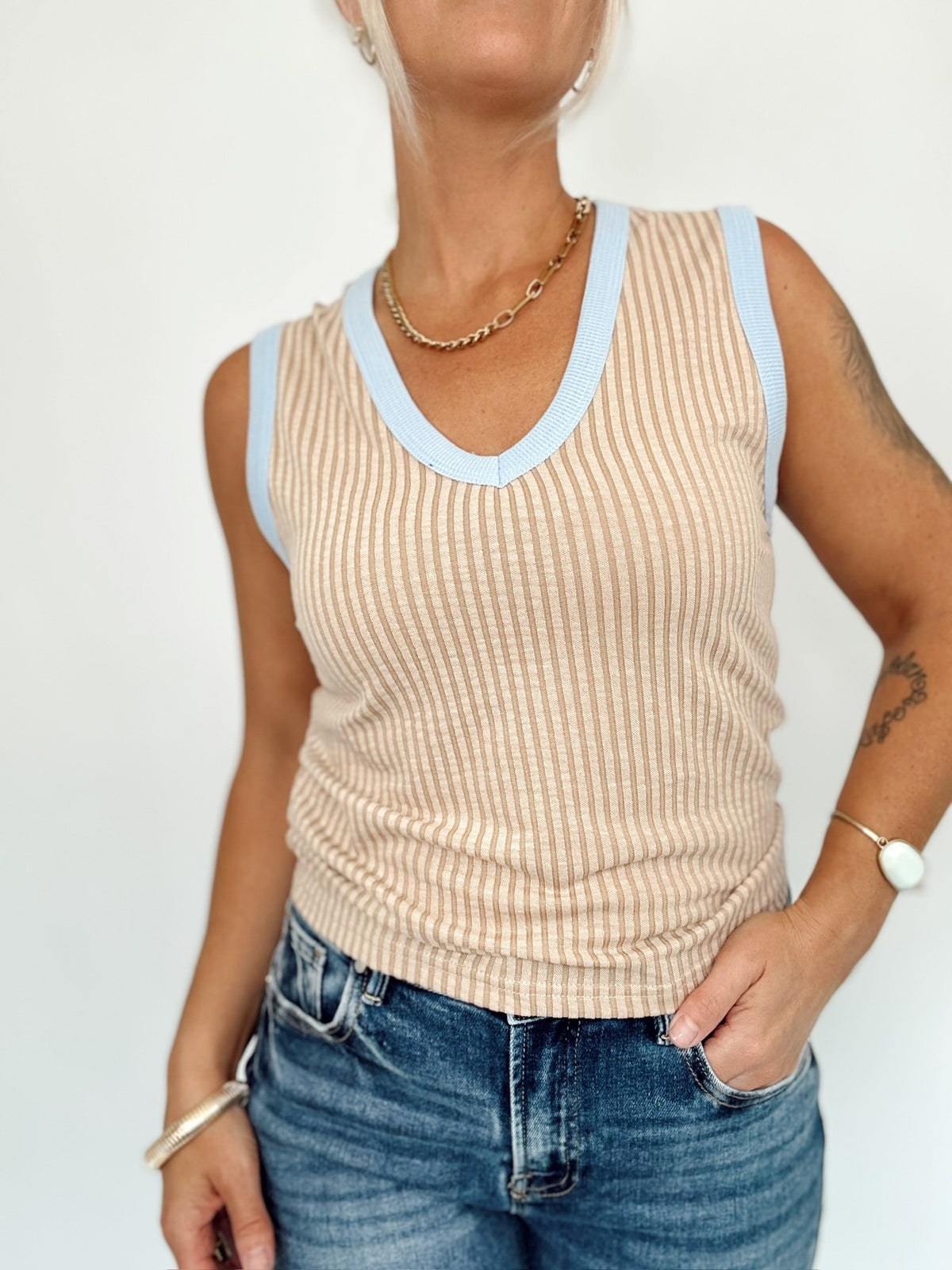 Monica V-neck Tank Top Mocha