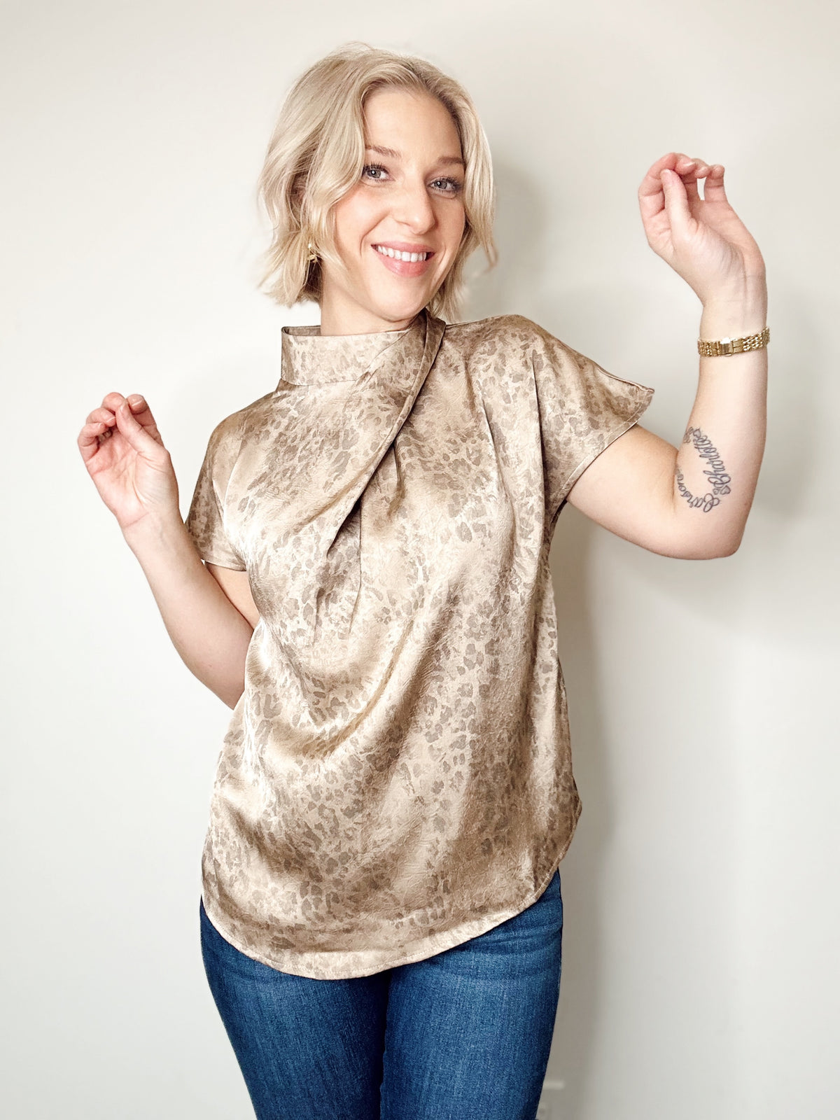 Natalie Madarin Collar Top