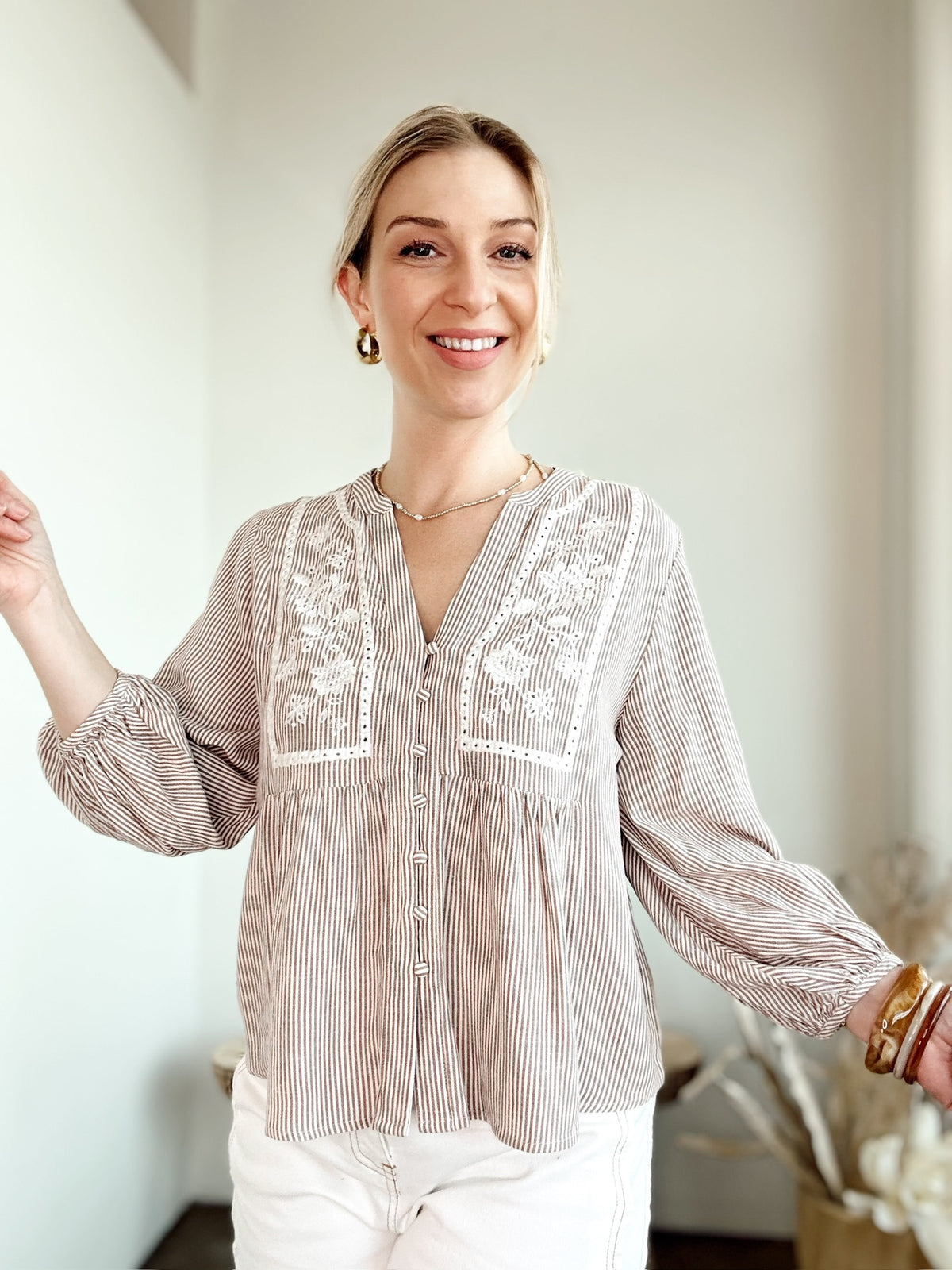 Olivia Peasant Blouse Mocha