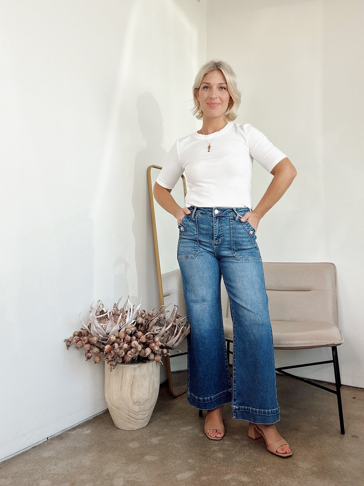 Kiki High Rise Ankle Wide Jeans