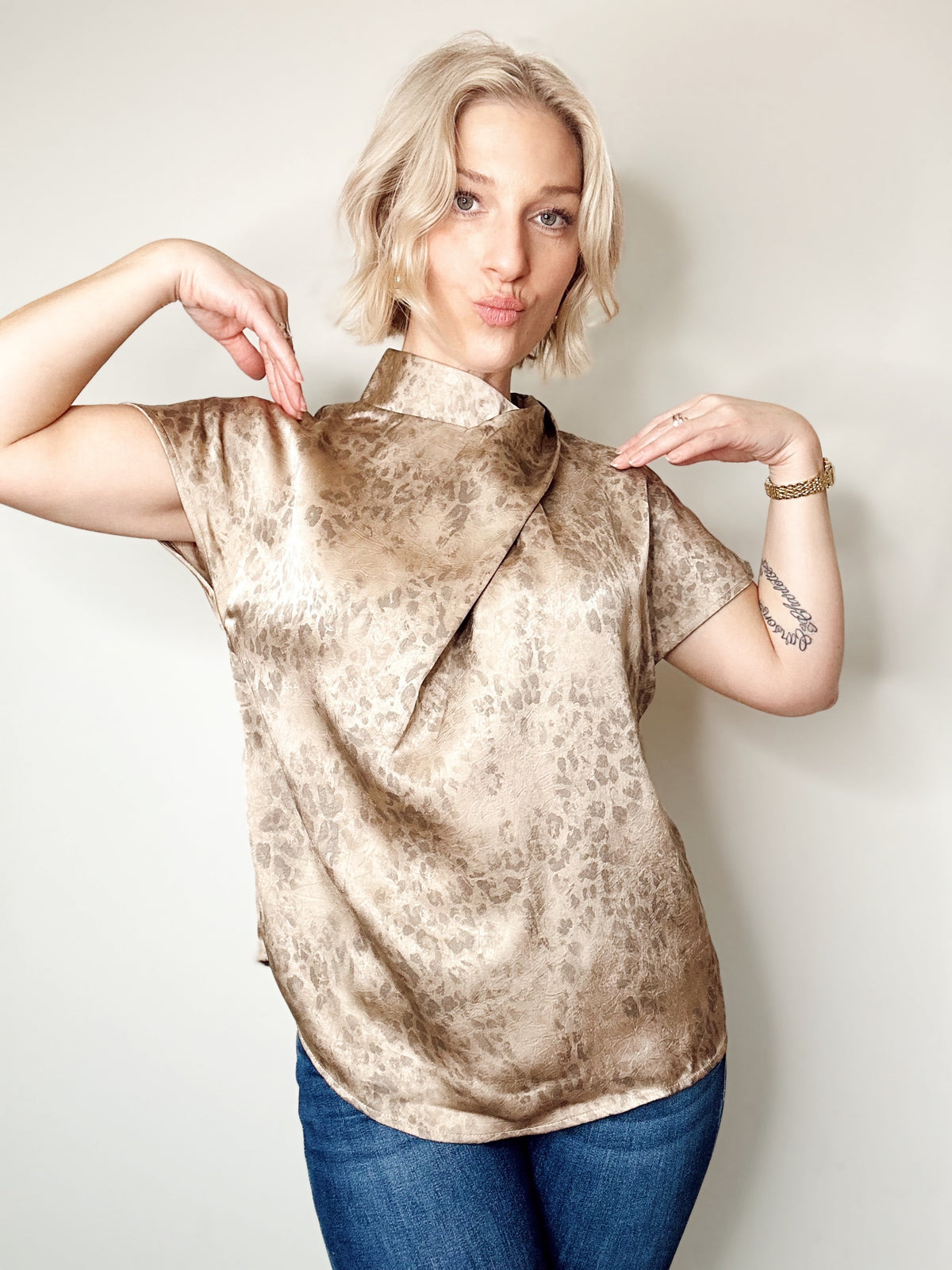 Natalie Madarin Collar Top