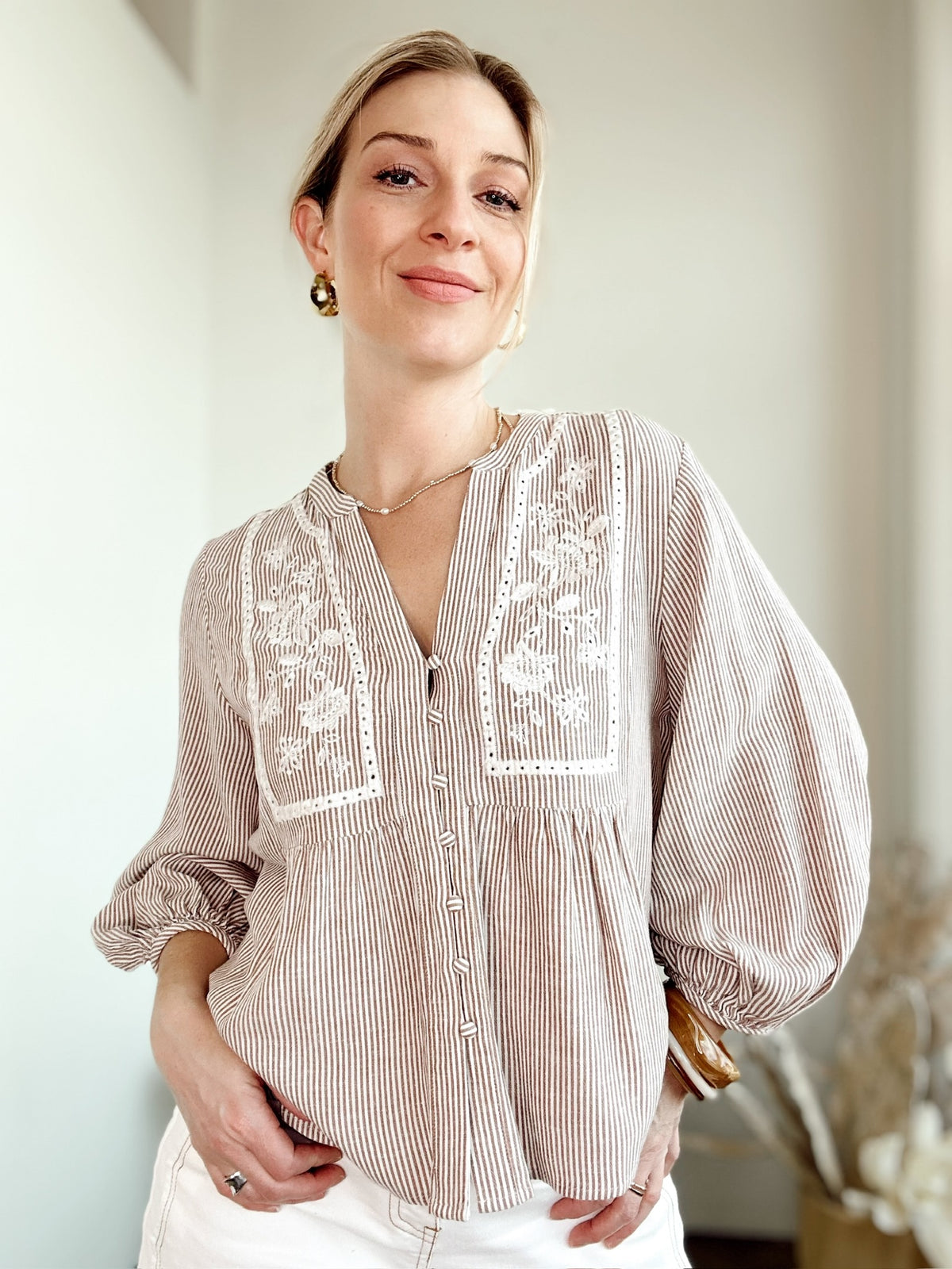 Olivia Peasant Blouse Mocha