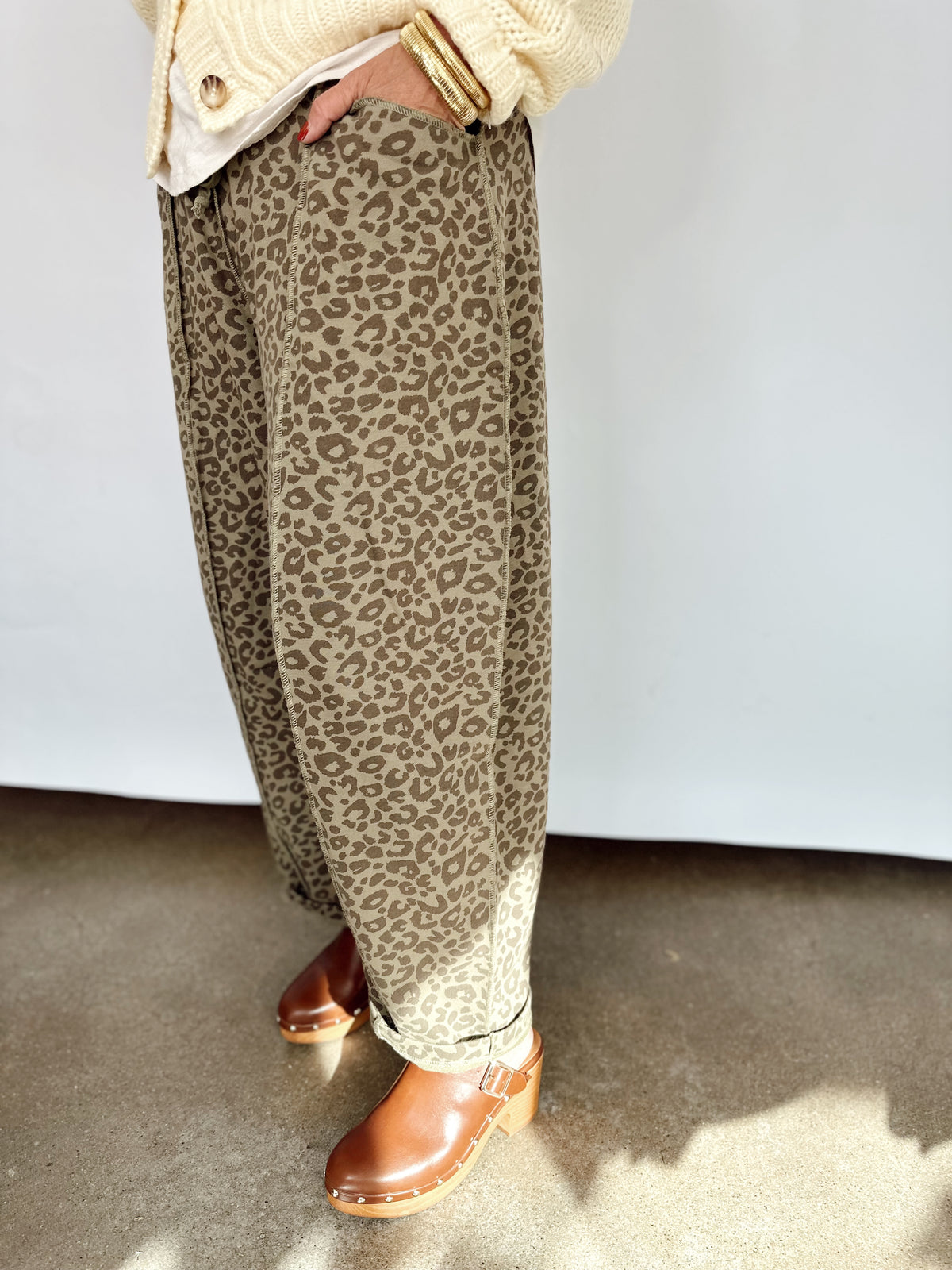 Dee Leopard Print Barrel Pants Olive