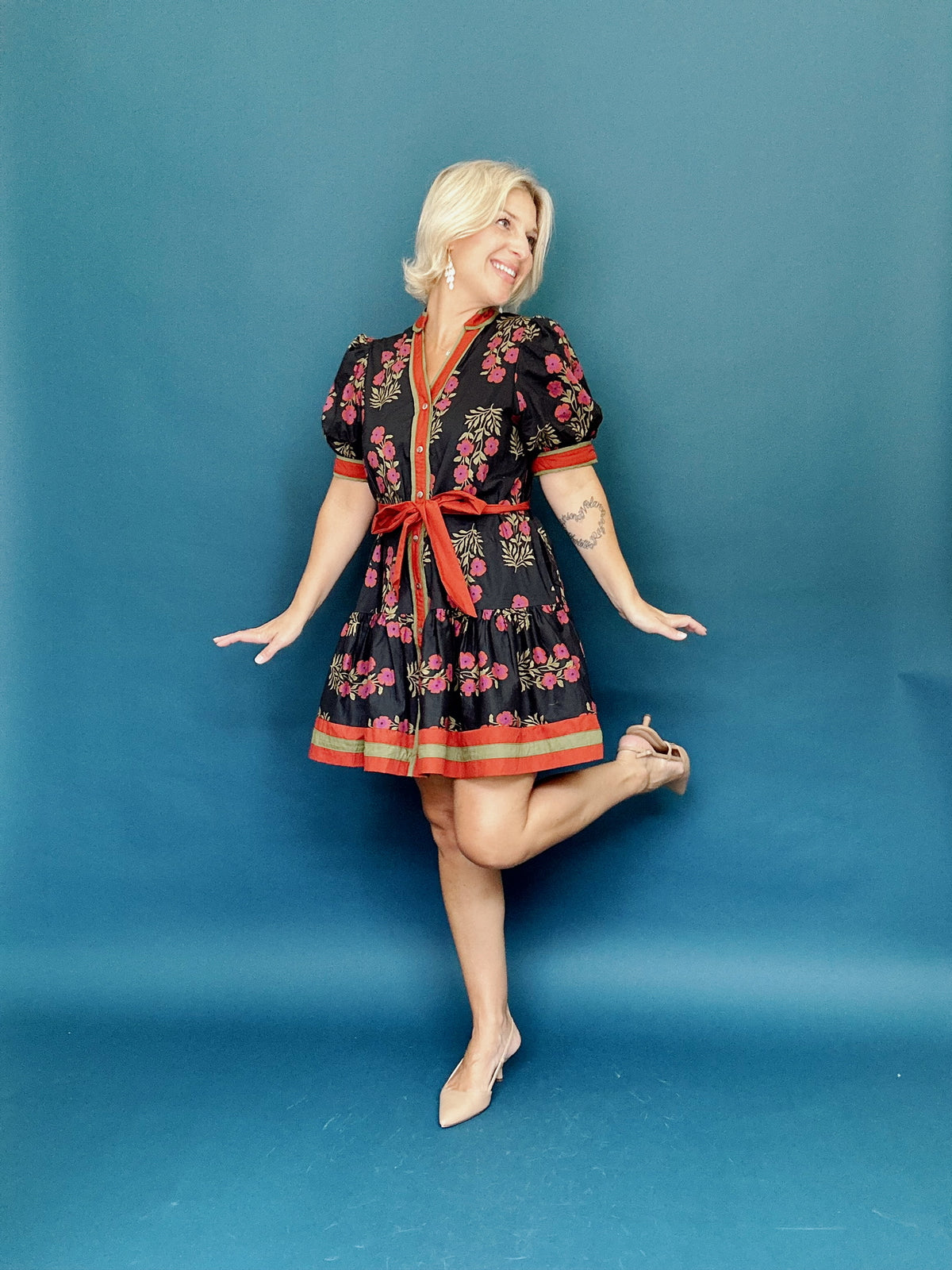 Lara  Floral Mini Dress Black