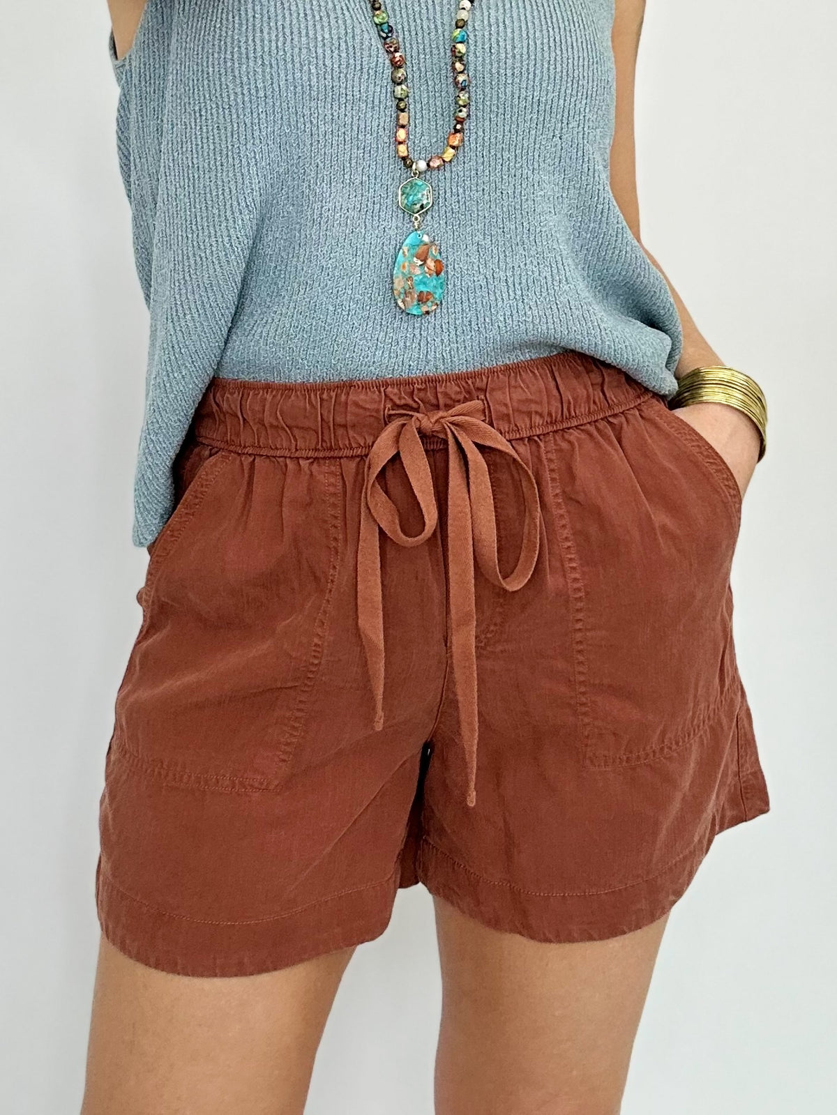 Alice High Rise Tencel Shorts Dark Rust