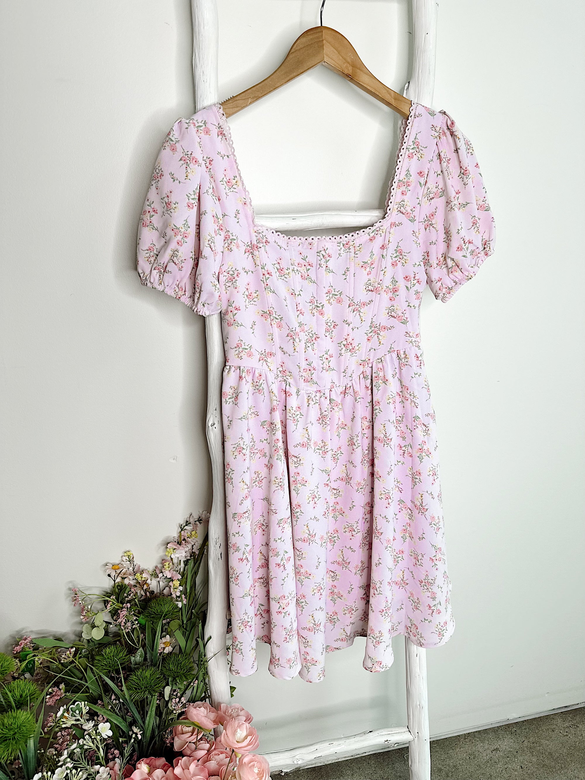 Kacie Floral Lace Trim Mini Dress
