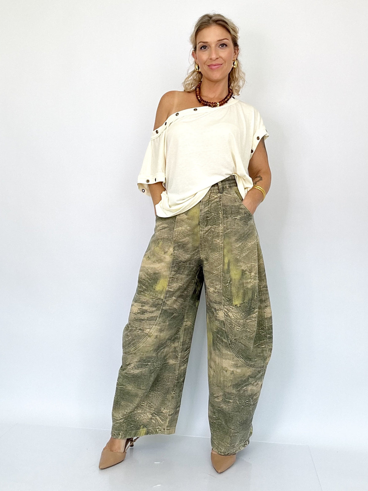 Joey Camo Print Barrel Leg Carpenter Jeans