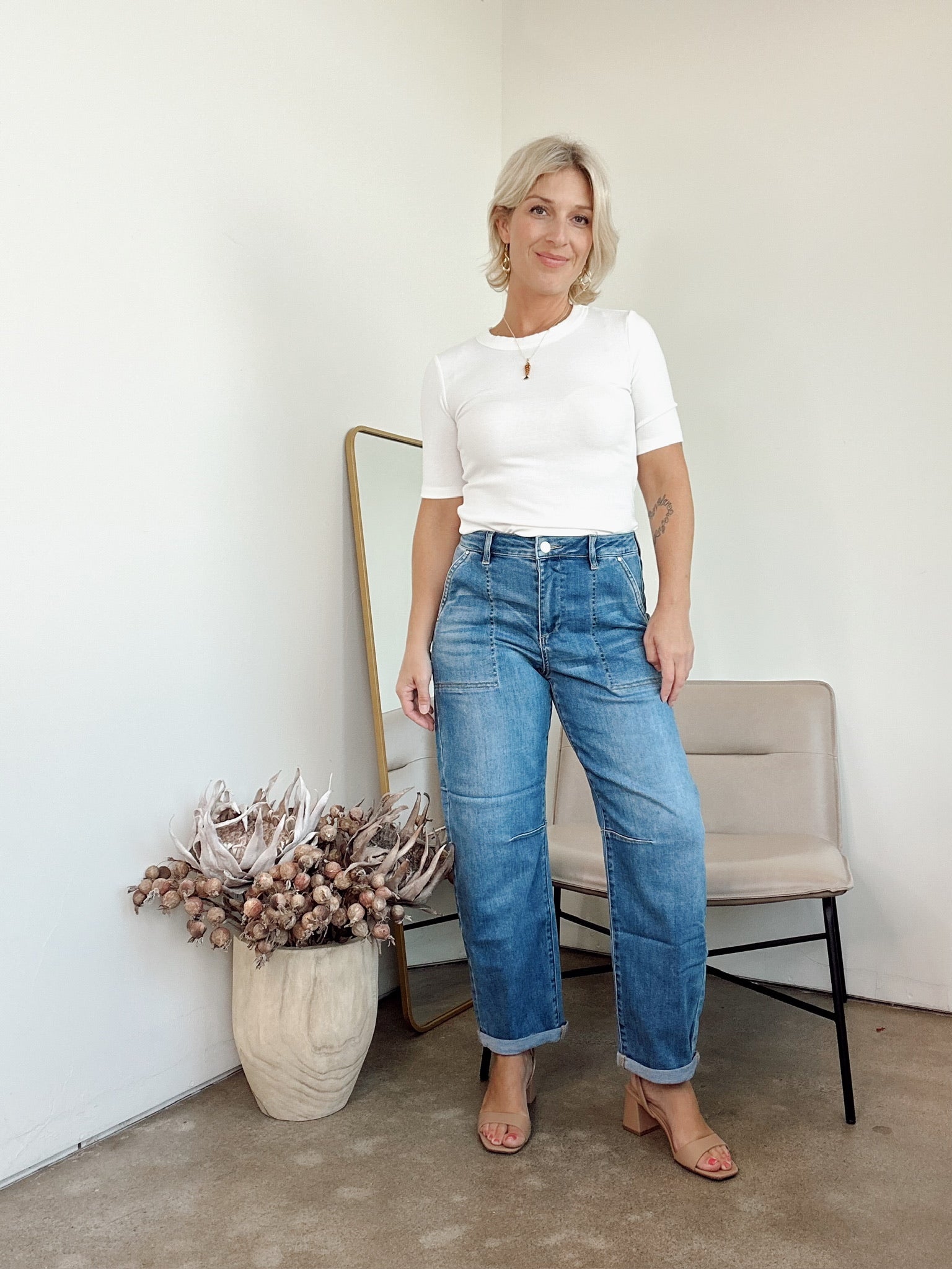 Zena Mid Rise Barrel Jeans