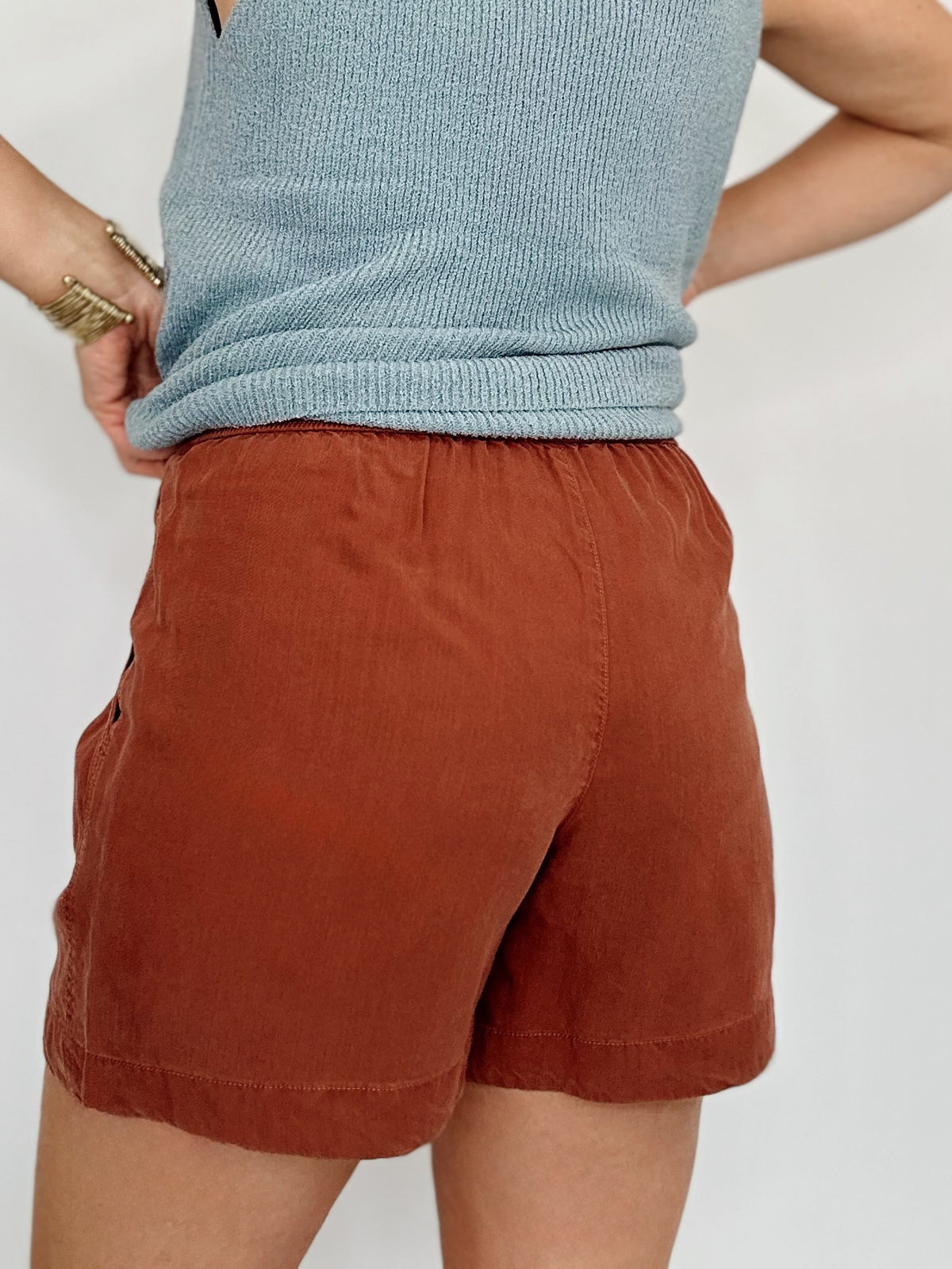 Alice High Rise Tencel Shorts Dark Rust