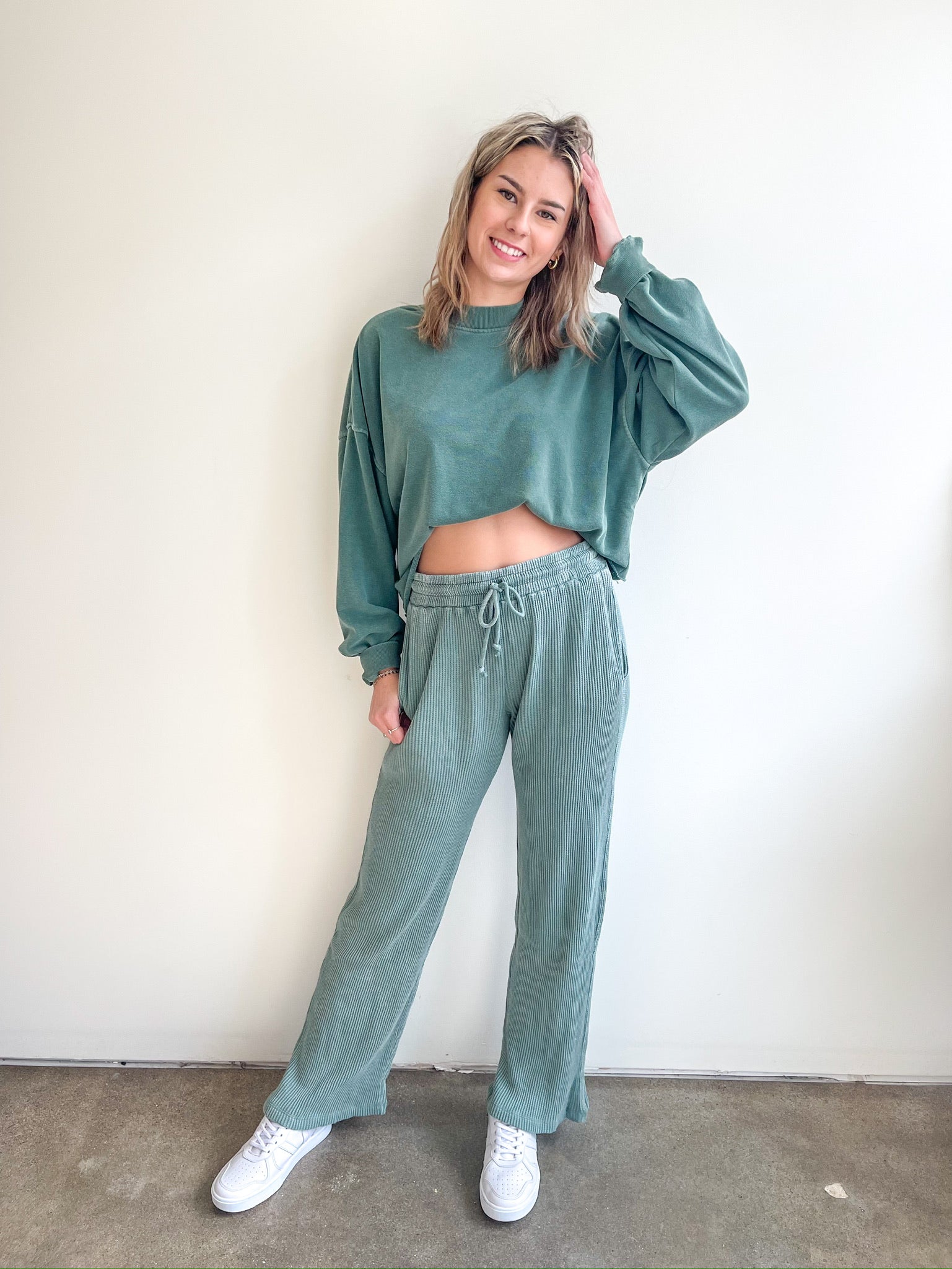 Darcy Cropped Sweatshirt