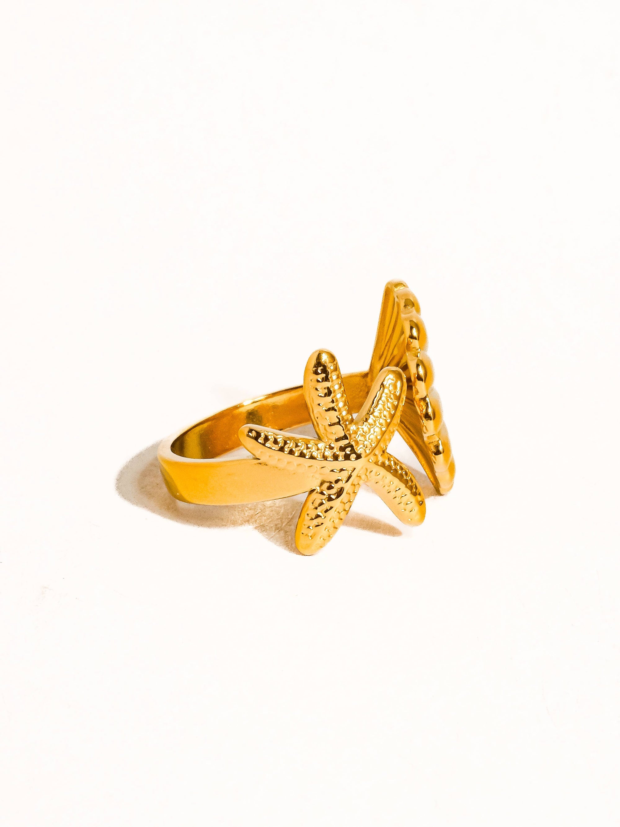 Étoilé 18K Gold Star/Shell Ring